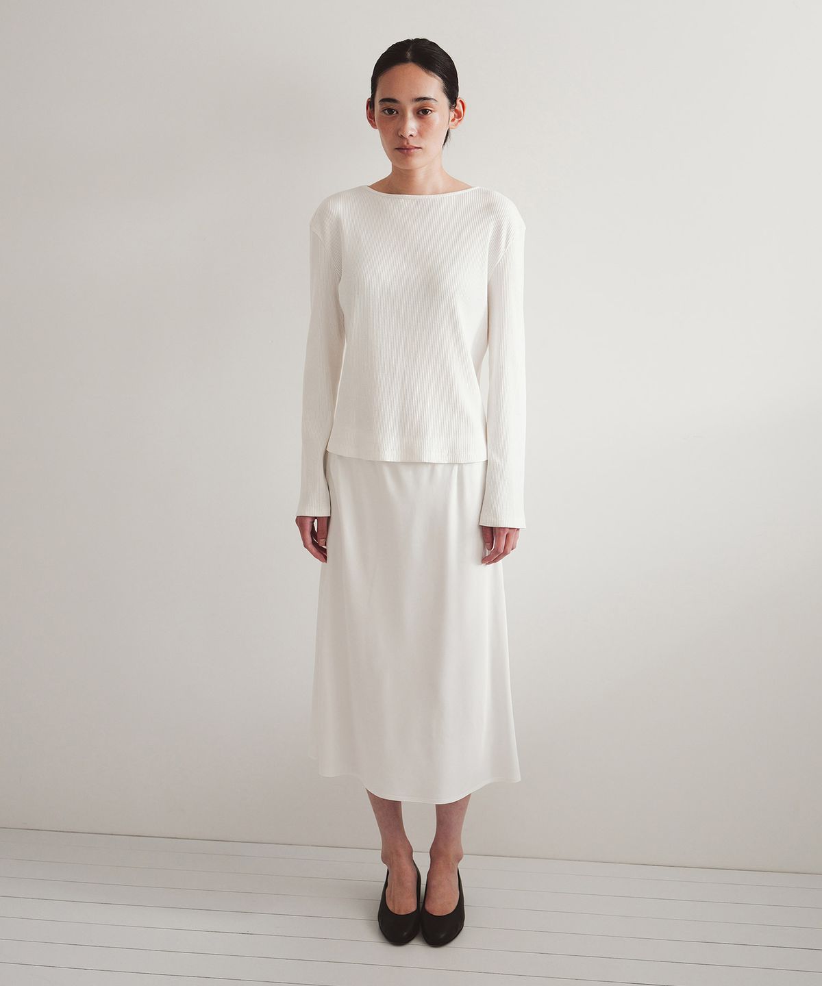 블랭크룸 우먼(BLANKROOM HER) 세나 미디 스커트_WHITE
