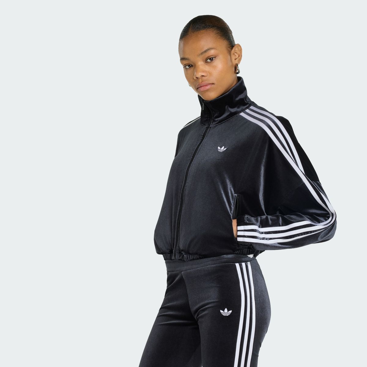 아디다스(ADIDAS) 루슈드 보우 트랙 탑 KR6511