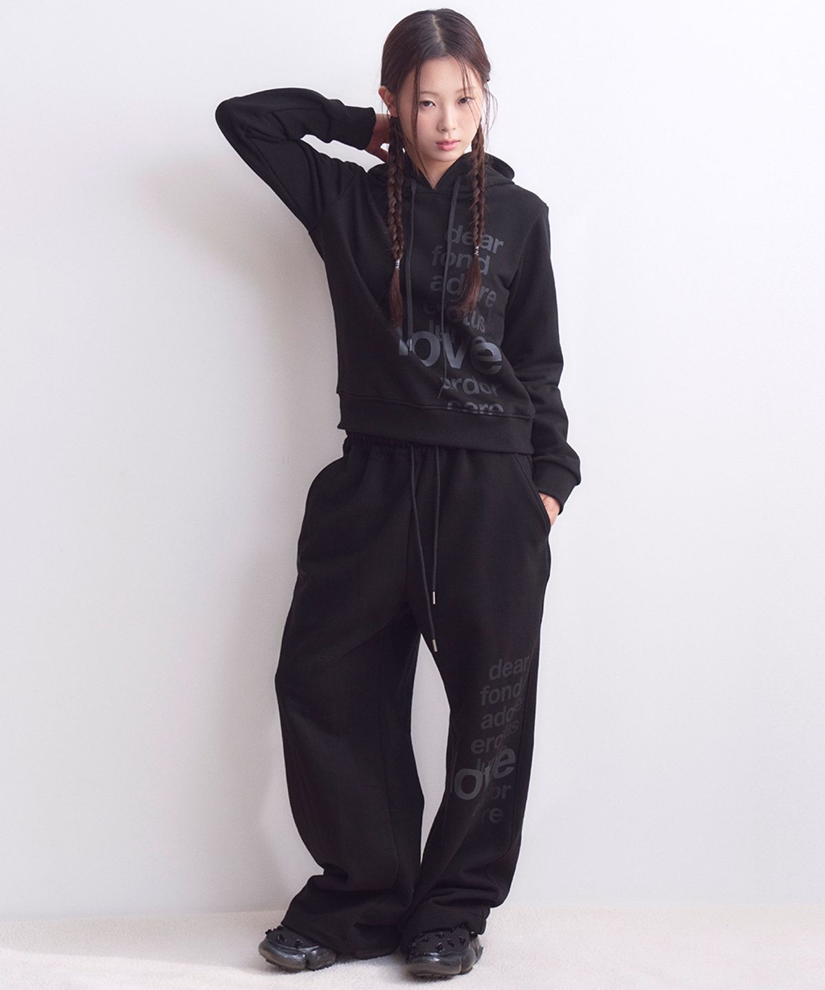 오피쉬(OAFISH) Lettering Sweat Pants, Black