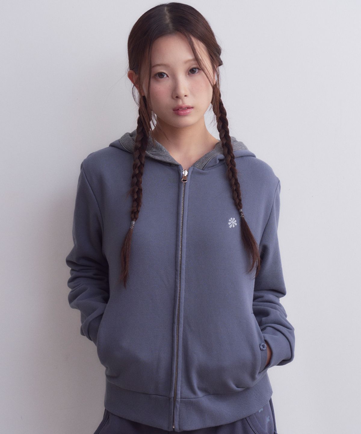 오피쉬(OAFISH) Flower Button Reversible Hoodie Zip Up, Blue