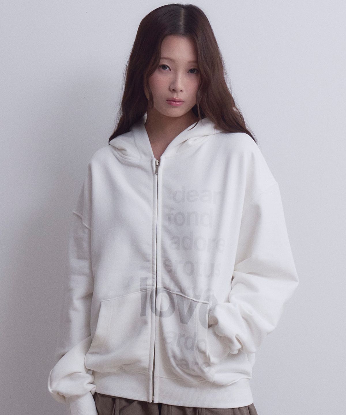 오피쉬(OAFISH) Lettering Hoodie Zip Up, White