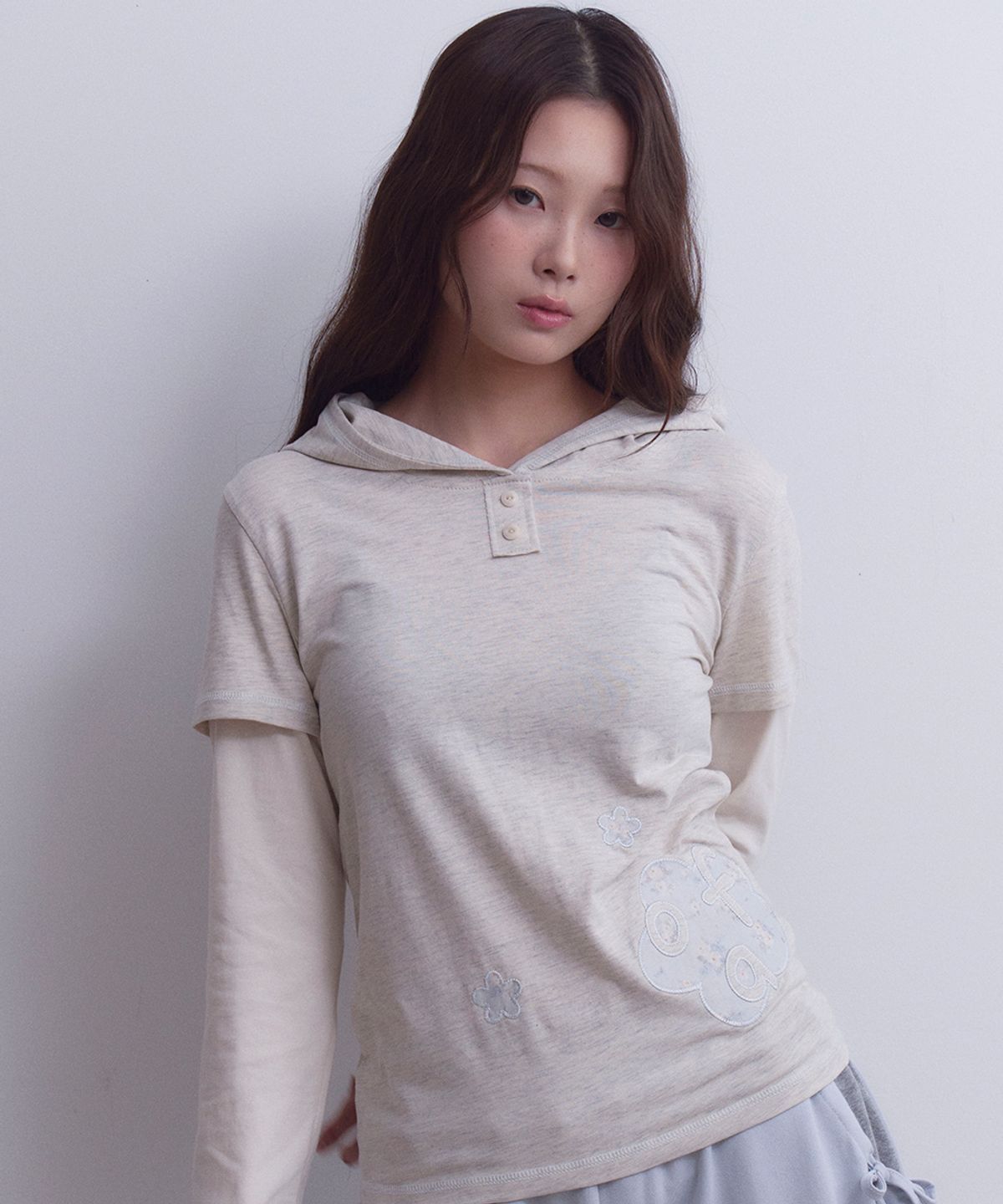 오피쉬(OAFISH) Flower Layered Hoodie, Oatmeal