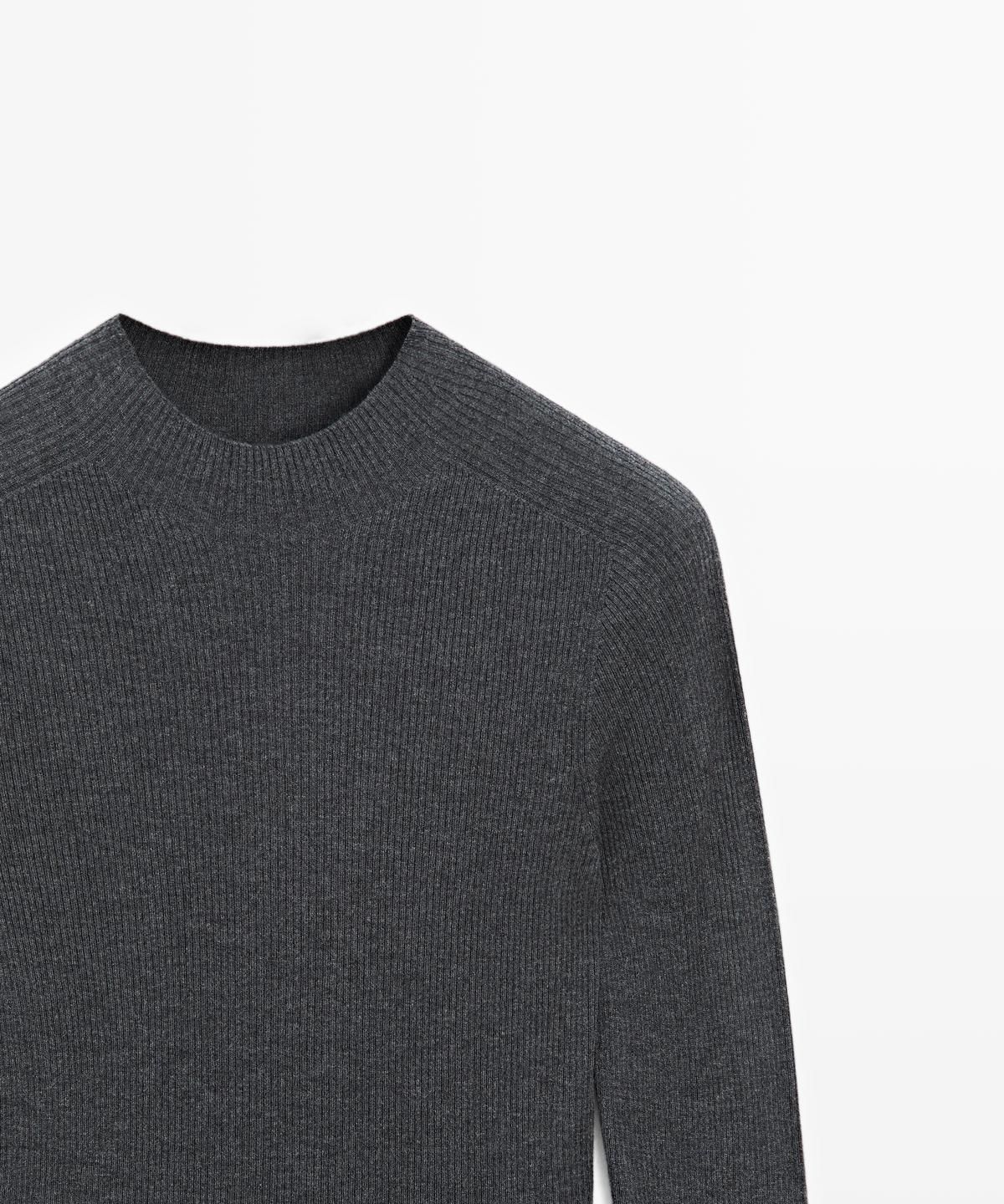마시모두띠(MASSIMO DUTTI) 립드 터틀넥 니트 스웨터