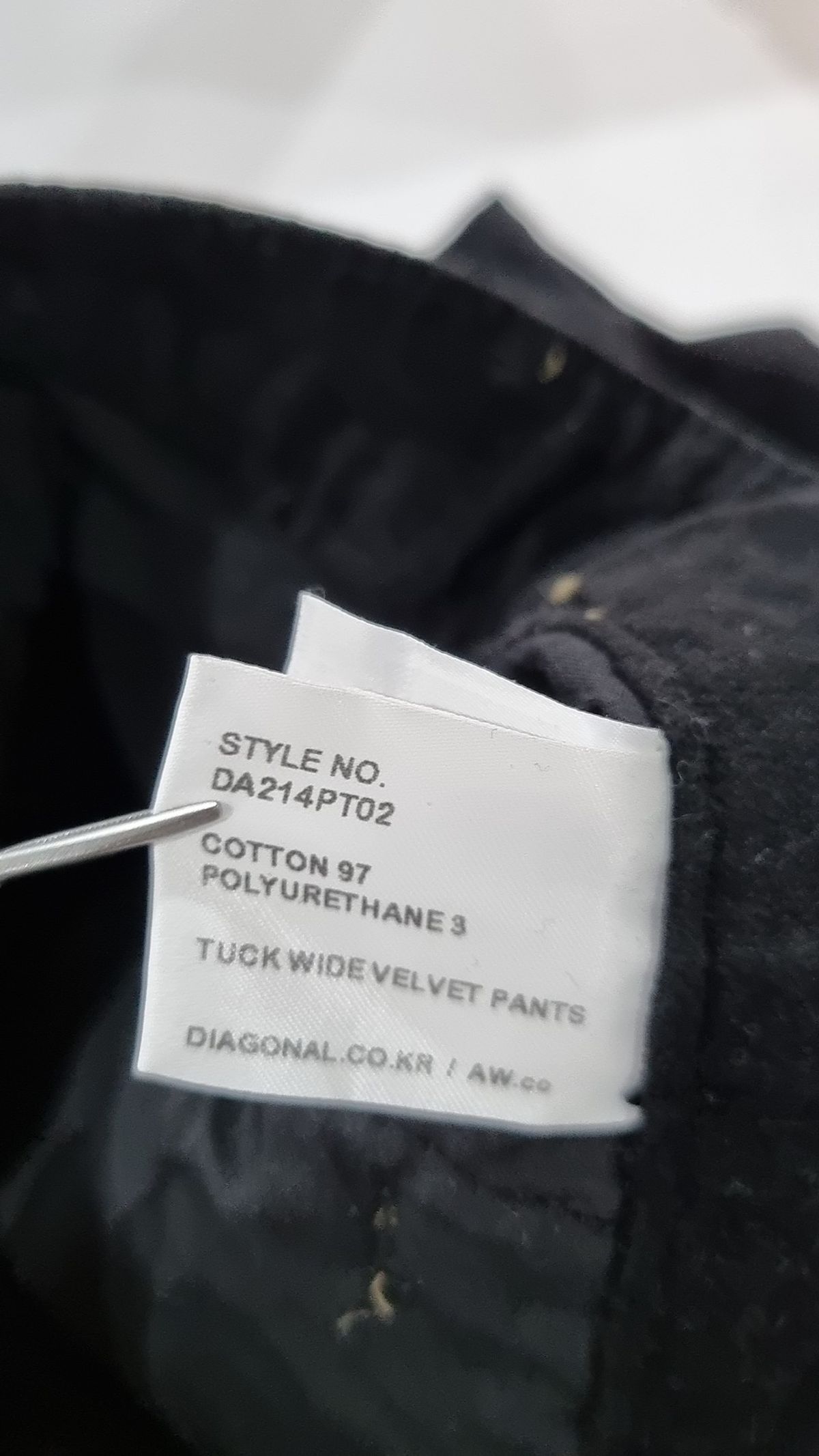 다이애그널(DIAGONAL) TUCK WIDE VELVET PANTS (black) S