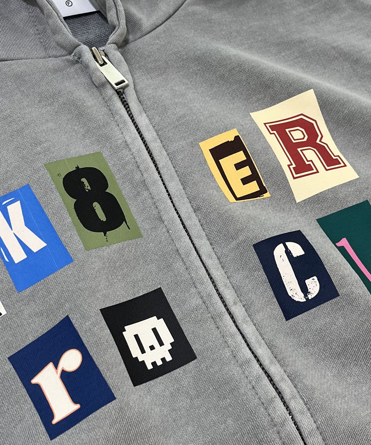 스케이터락(SK8ER ROCK) Collage Logo Pigment Sweat Hood Zip-Up (Gray)