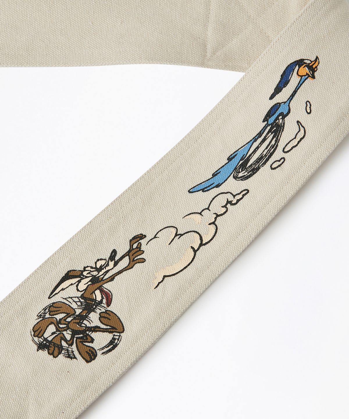 아웃스탠딩(OUTSTANDING) [LOONEY TUNES] NEWSPAPER BAG_ECRU