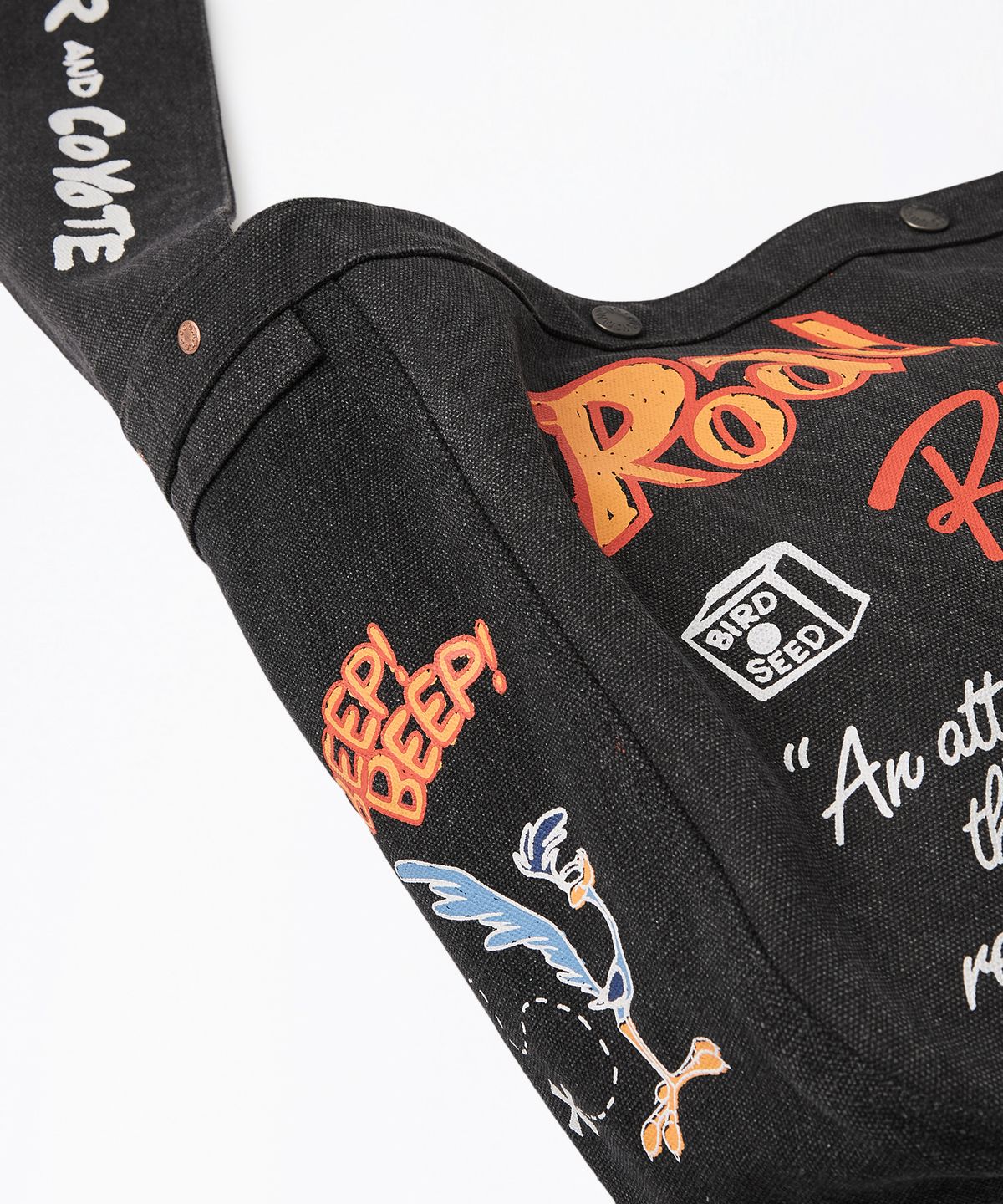 아웃스탠딩(OUTSTANDING) [LOONEY TUNES] NEWSPAPER BAG_BLACK