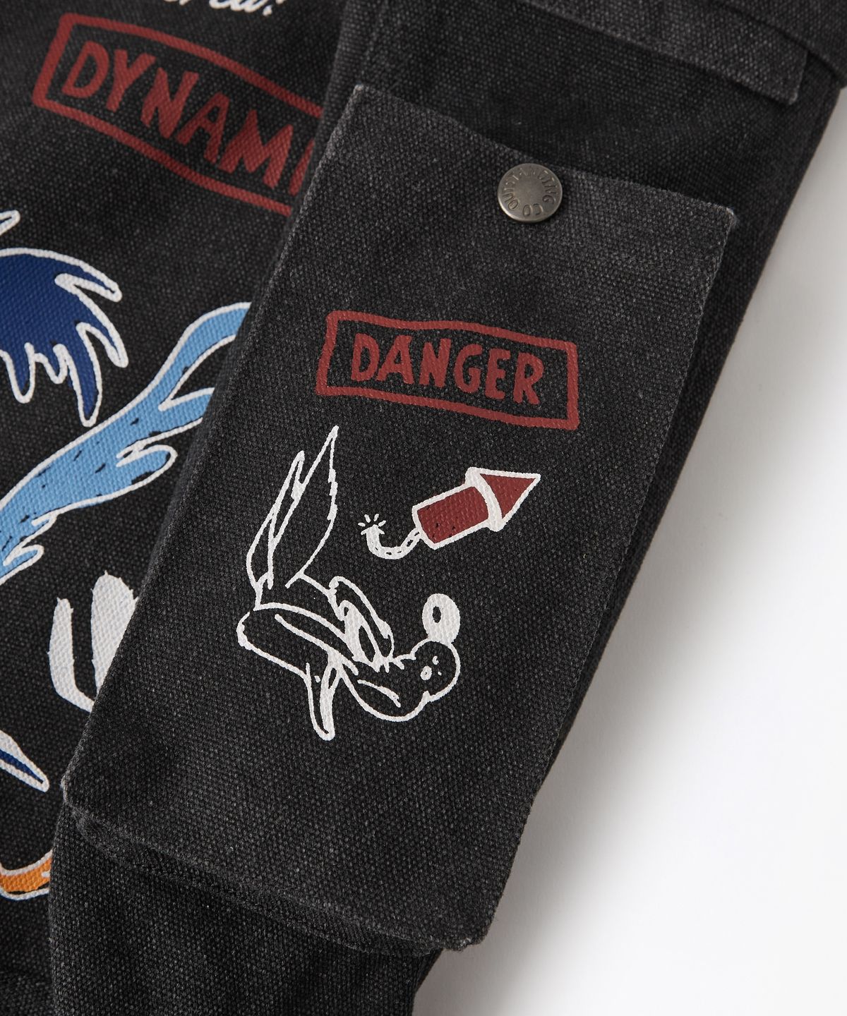아웃스탠딩(OUTSTANDING) [LOONEY TUNES] NEWSPAPER BAG_BLACK