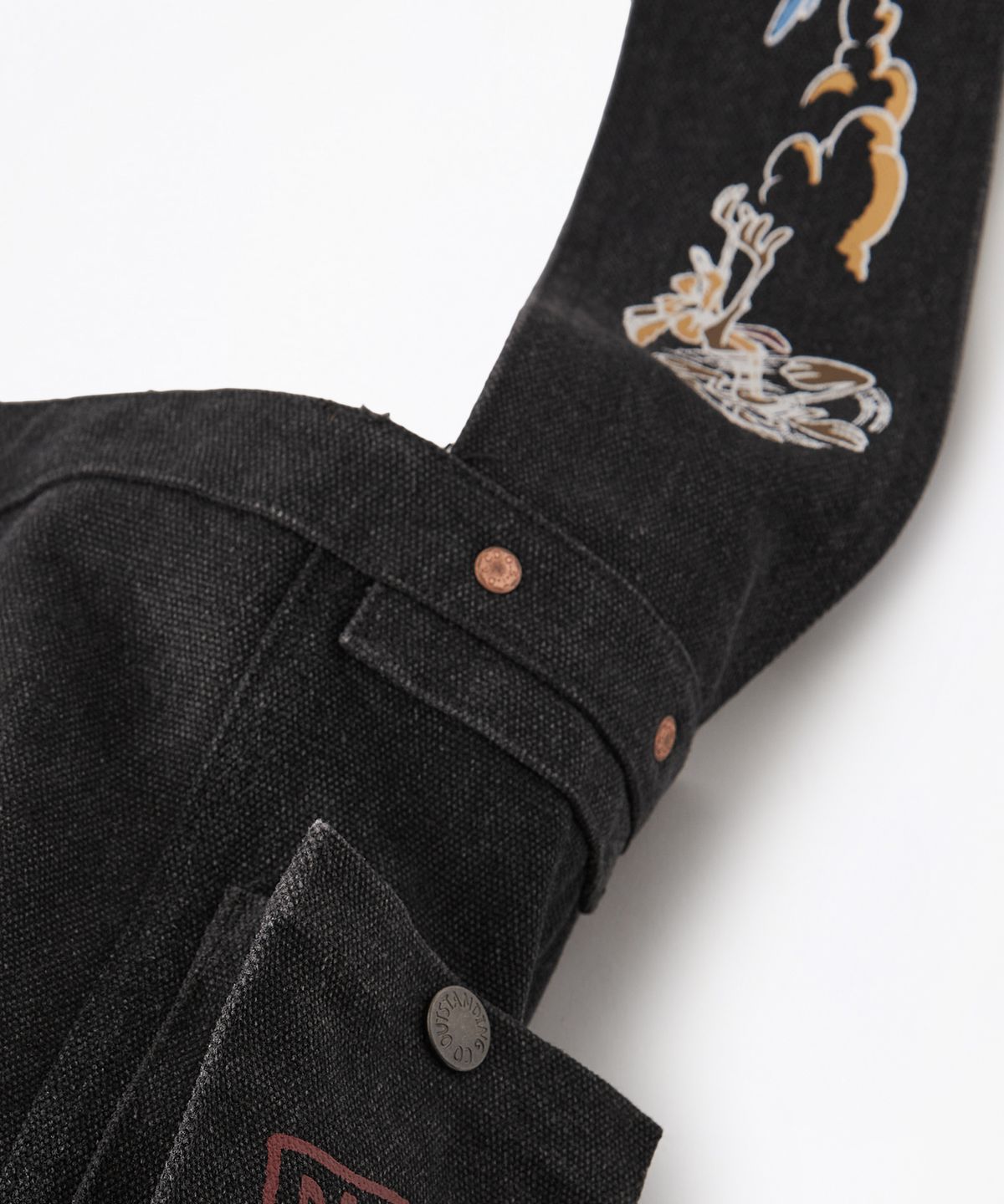 아웃스탠딩(OUTSTANDING) [LOONEY TUNES] NEWSPAPER BAG_BLACK