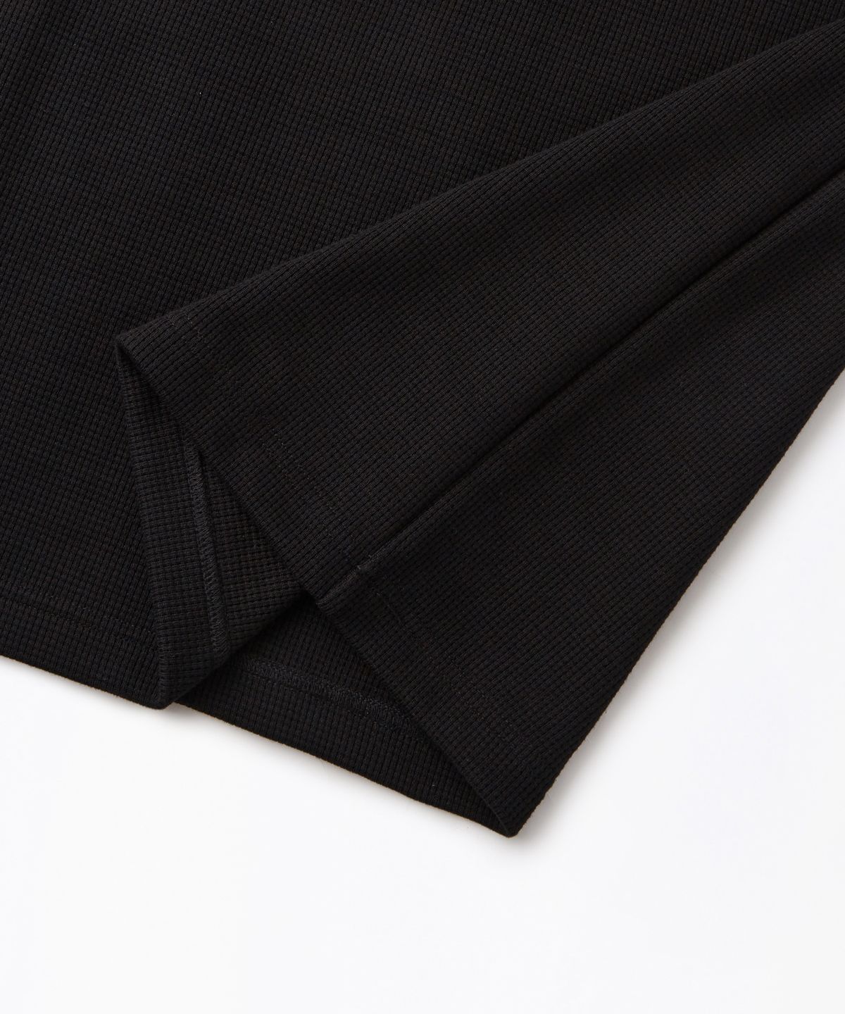 아웃스탠딩(OUTSTANDING) [LOONEY TUNES] LONG SLEEVE(LUCKY RABBITS FOOT)_BLACK