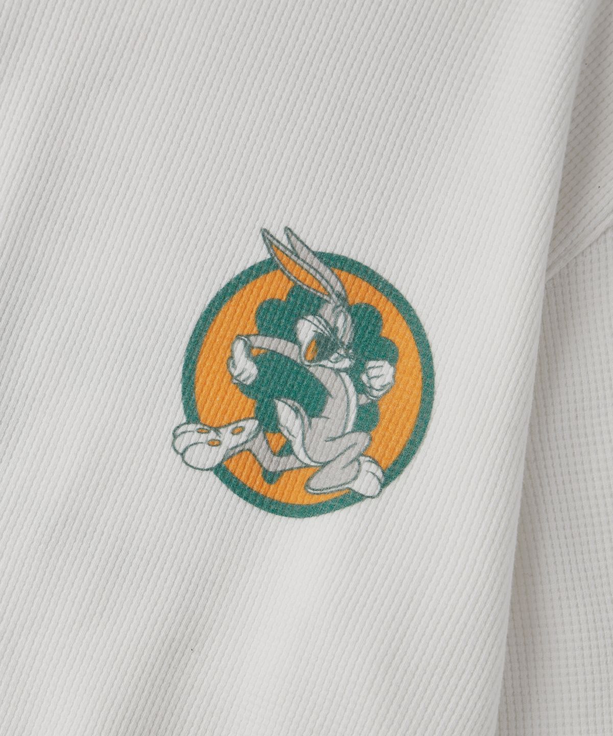 아웃스탠딩(OUTSTANDING) [LOONEY TUNES] LONG SLEEVE(LUCKY RABBITS FOOT)_OFF WHITE