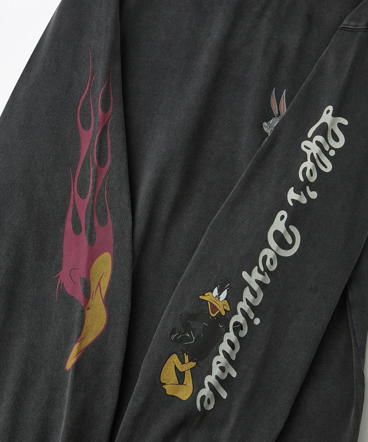아웃스탠딩(OUTSTANDING) [LOONEY TUNES] LONG SLEEVE(BUGS BUNNY)_VINTAGE CHARCOAL
