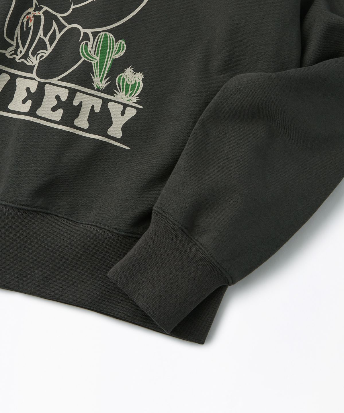 아웃스탠딩(OUTSTANDING) [LOONEY TUNES] SWEAT(TWEETY)_CHARCOAL