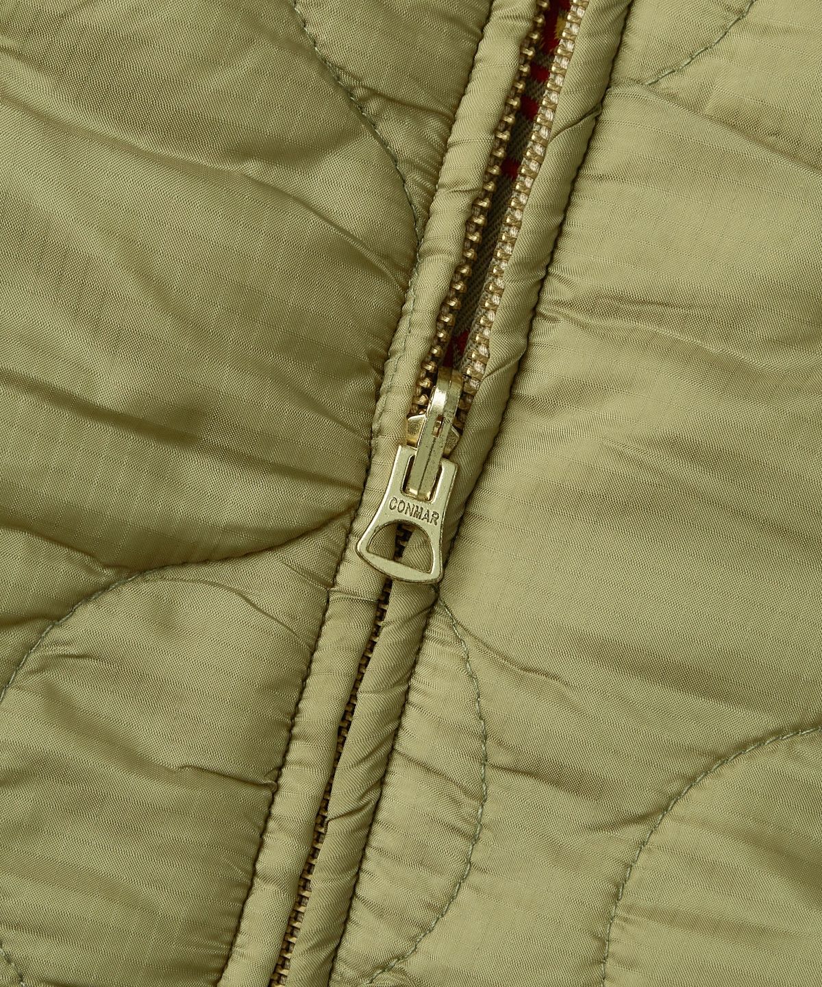아웃스탠딩(OUTSTANDING) [LOONEY TUNES] REVERSIBLE QUILTED JACKET_KHAKI/OLIVE GREEN