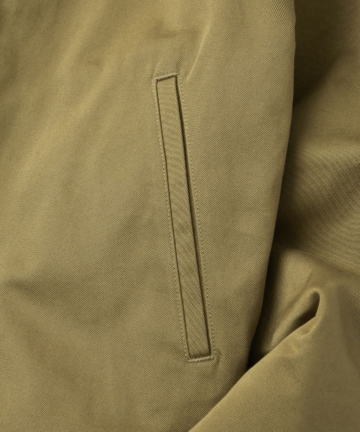 아웃스탠딩(OUTSTANDING) [LOONEY TUNES] TANKER JACKET_KHAKI