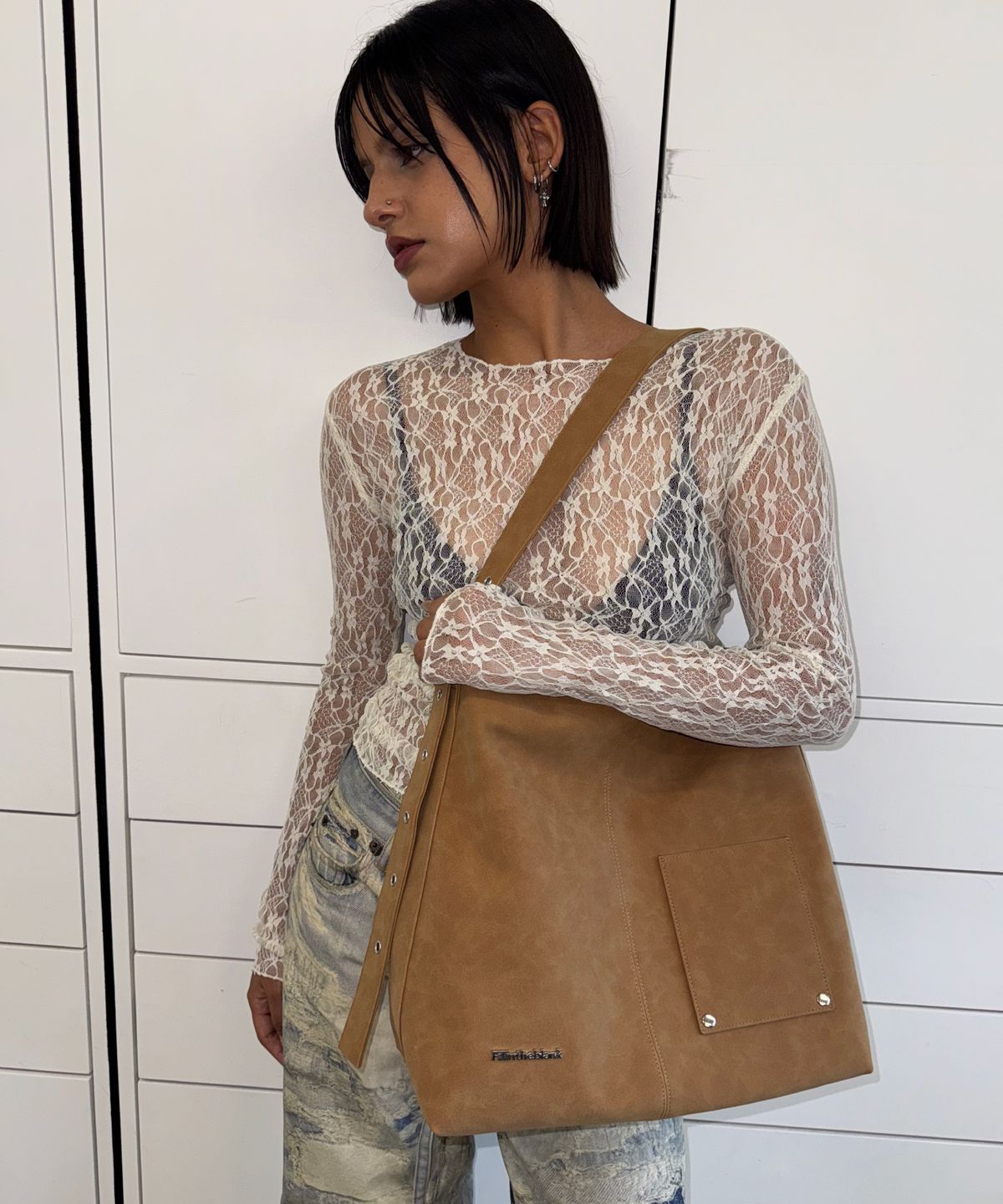 필인더블랭크(FILLINTHEBLANK) Suede Basket Bag(Camel)