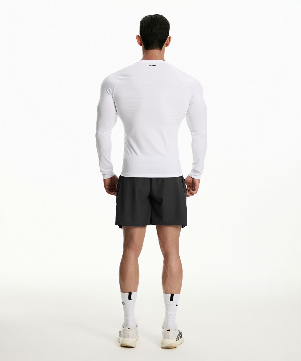 본투윈(BORN TO WIN) SYMBOL B COMPRESSION LONG SLEEVE [WHITE]