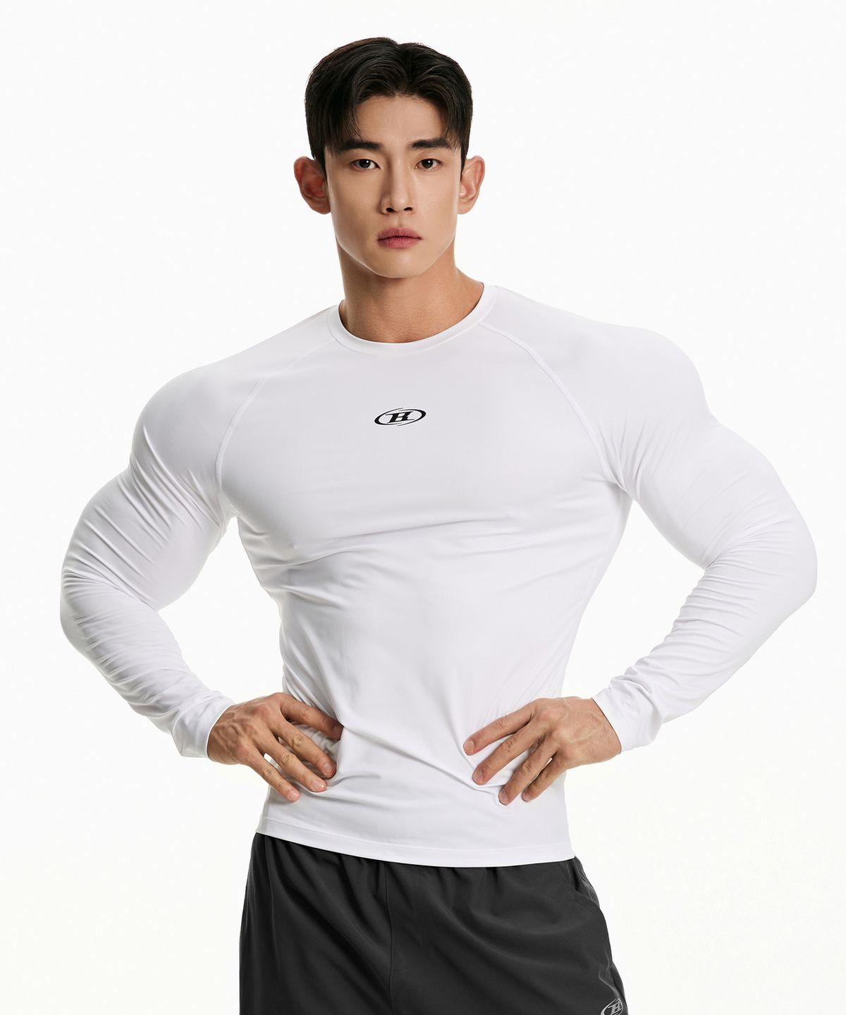 본투윈(BORN TO WIN) SYMBOL B COMPRESSION LONG SLEEVE [WHITE]