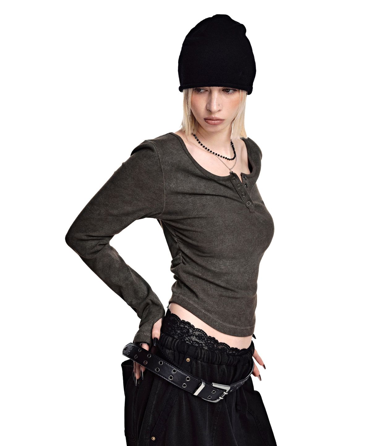 세컨모놀로그(SECONDMONO) Slim Fit Pigment Scoop Henley Top [DARKBEIGE]_SEWTS041DARKBEIGE