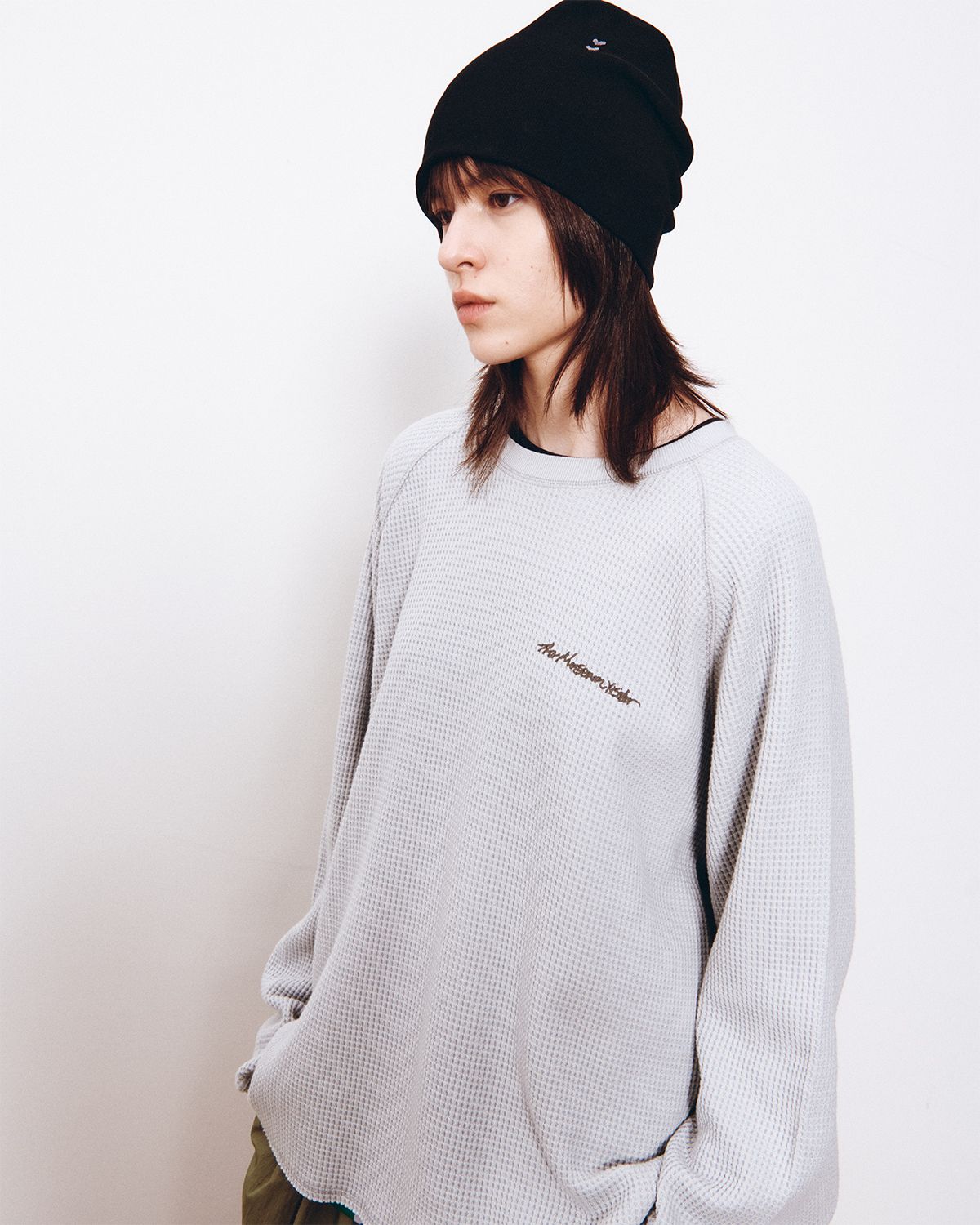 더뮤지엄비지터(THEMUSEUMVISITOR) WAFFLE RAGLAN LONG SLEEVE (LIGHT BLUE)