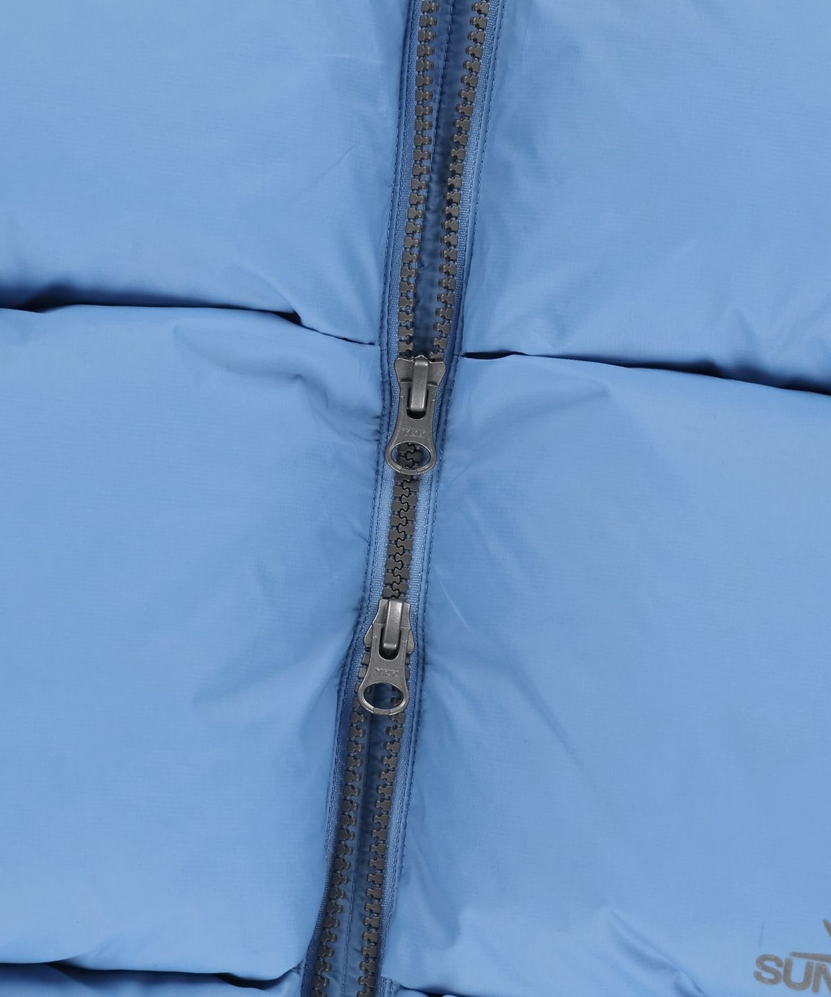 썬러브투어(SUNLOVETOUR) Toray Slice Down Jacket Light Blue