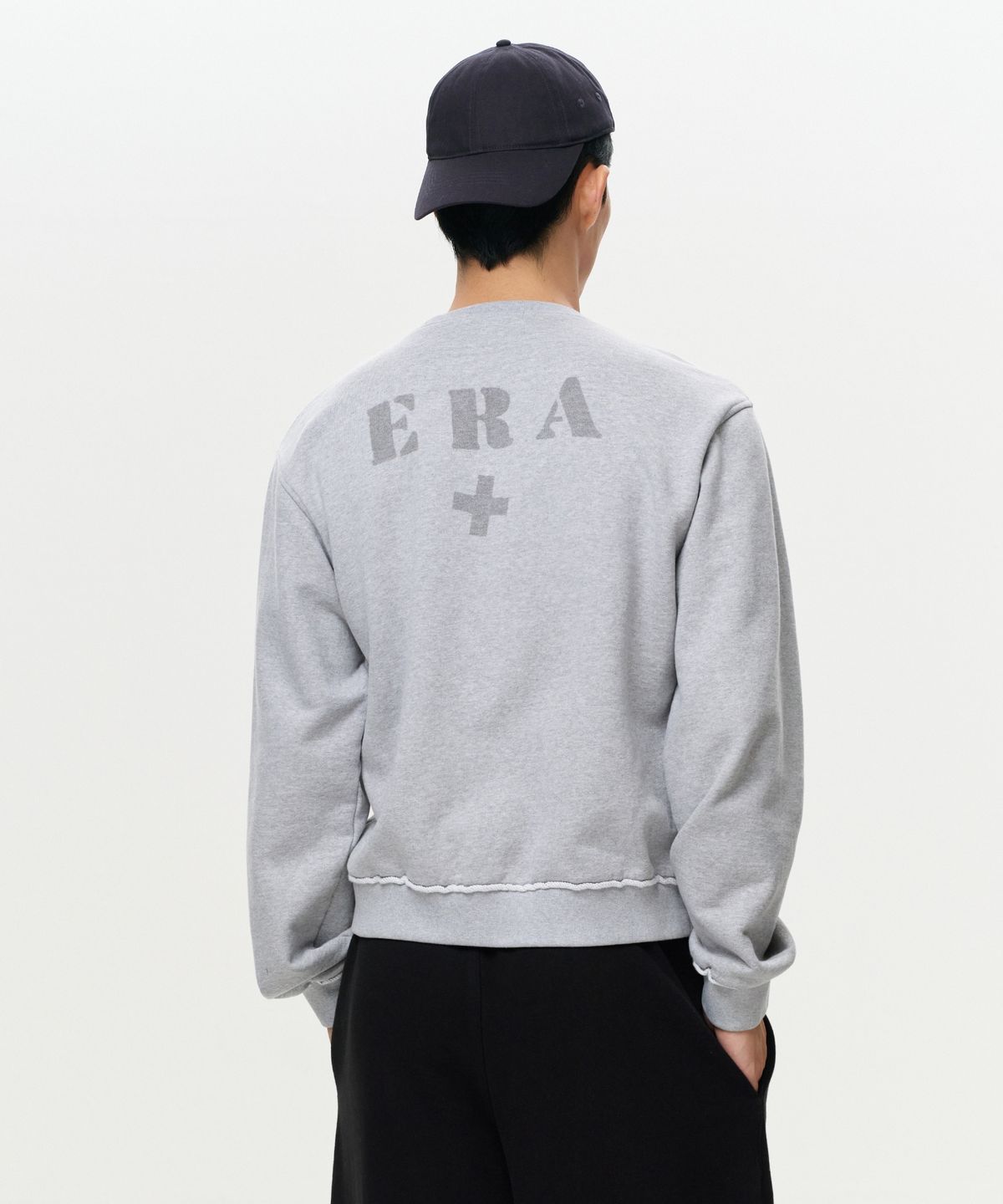 이알에이(ERA) UNISEX ERA RAW EDGE SWEATSHIRT - GRAY