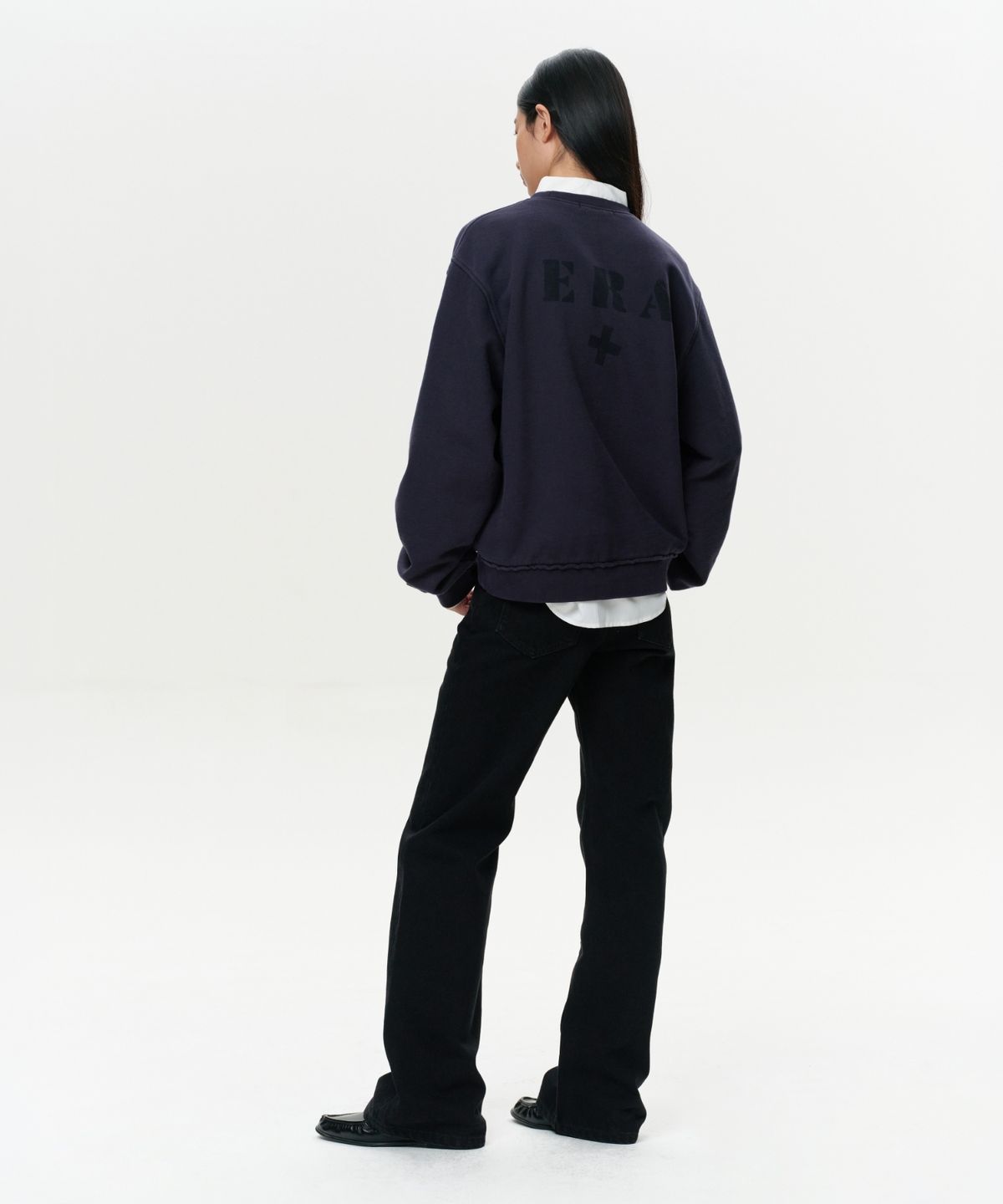 이알에이(ERA) UNISEX ERA RAW EDGE SWEATSHIRT - NAVY