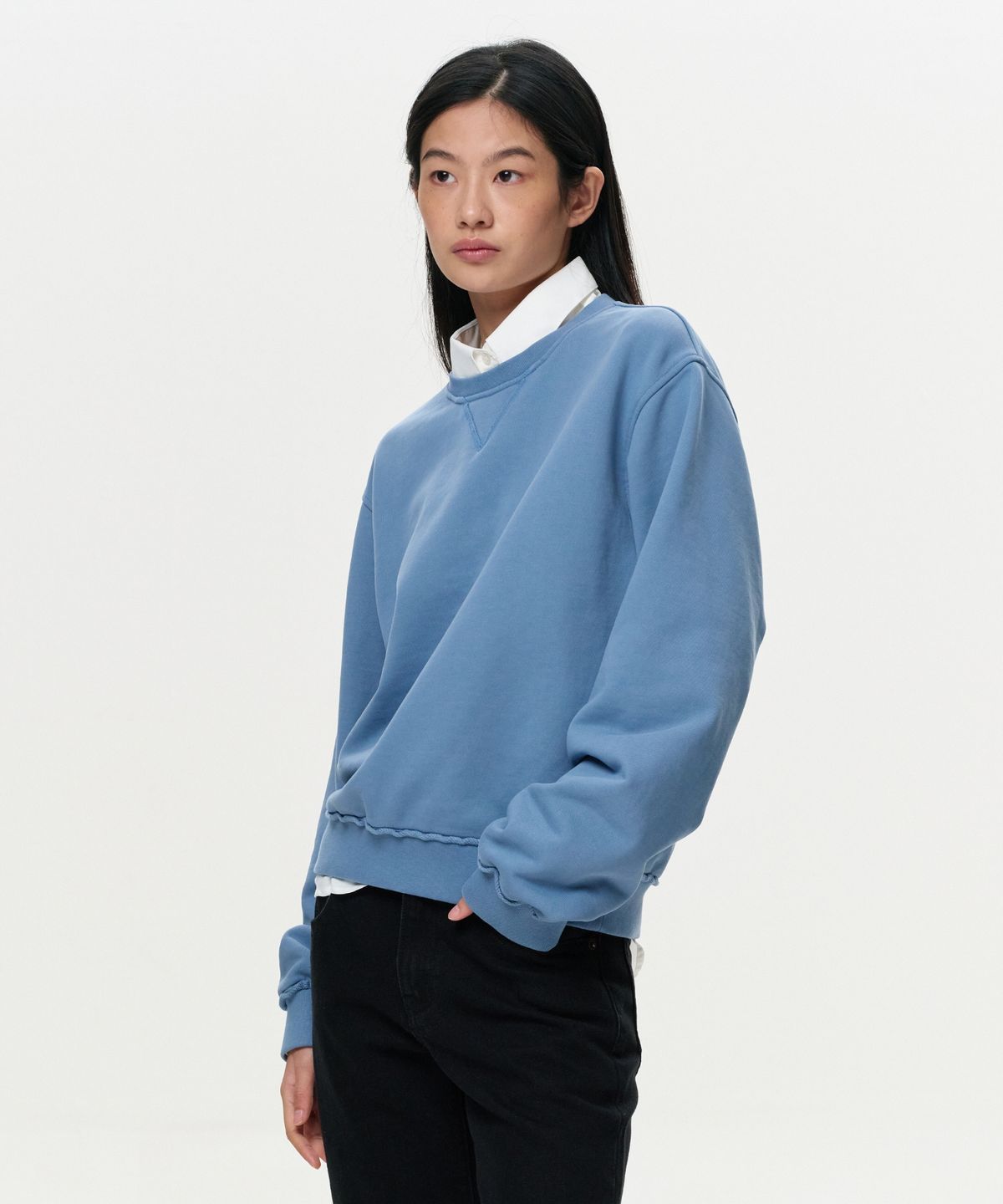 이알에이(ERA) UNISEX ERA RAW EDGE SWEATSHIRT - FADED BLUE