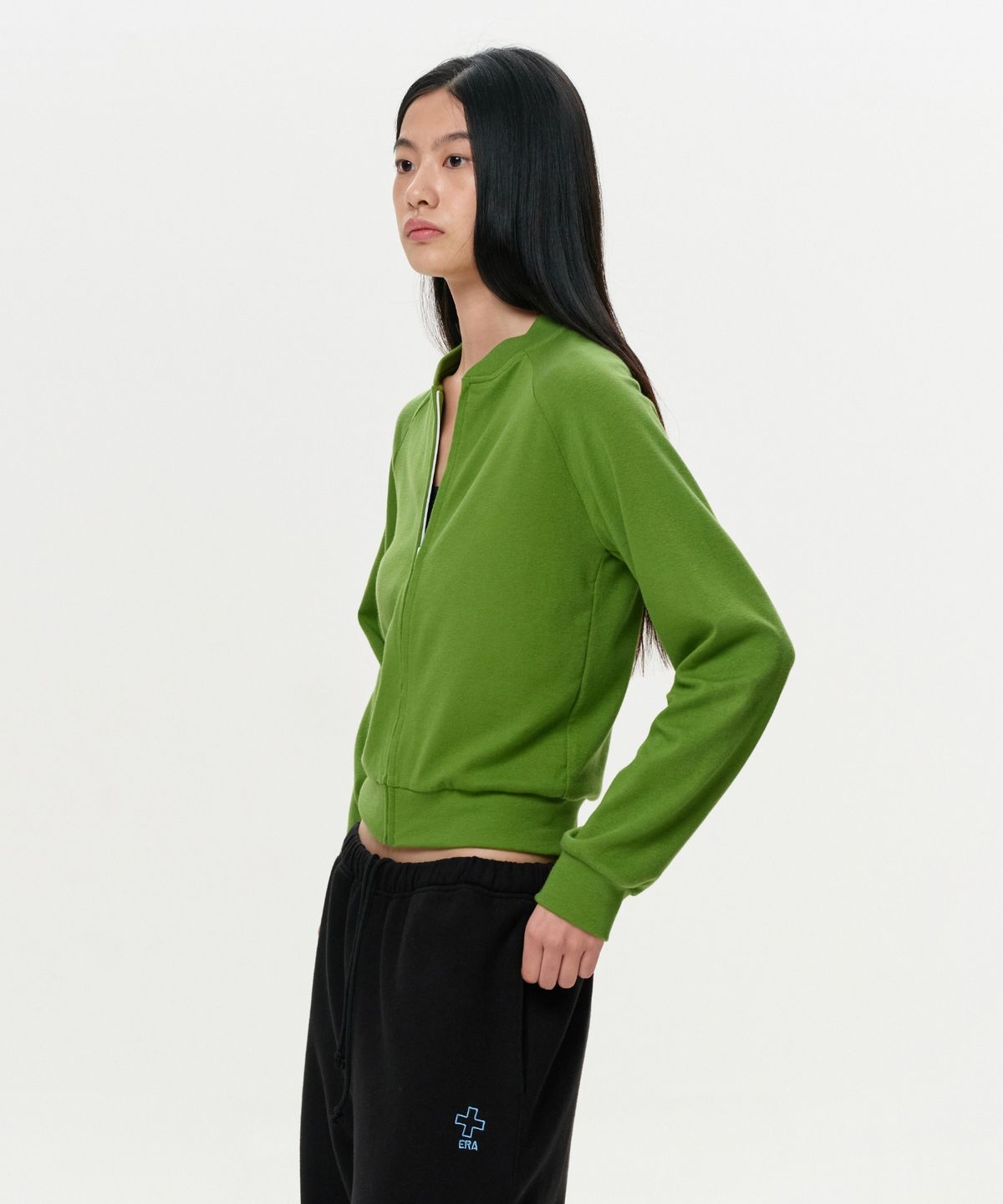 이알에이(ERA) WOMEN ERA RAGLAN JERSEY ZIP-UP - MATCHA