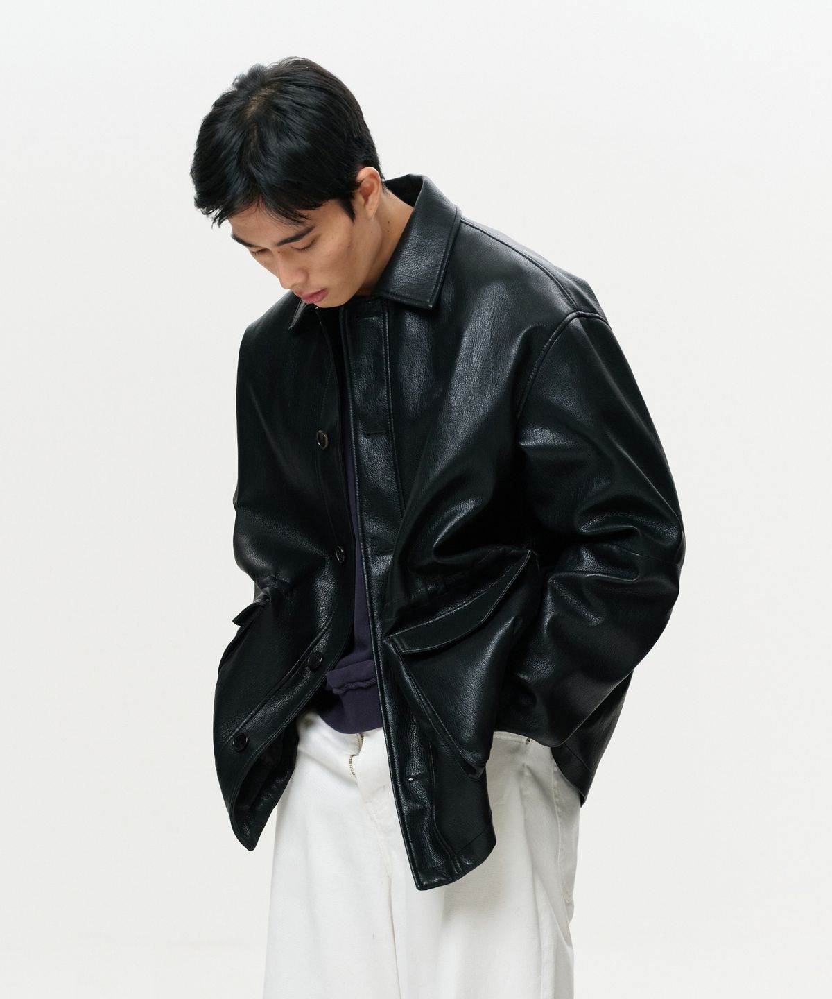이알에이(ERA) UNISEX ERA FAUX LEATHER SAFARI JACKET - BLACK