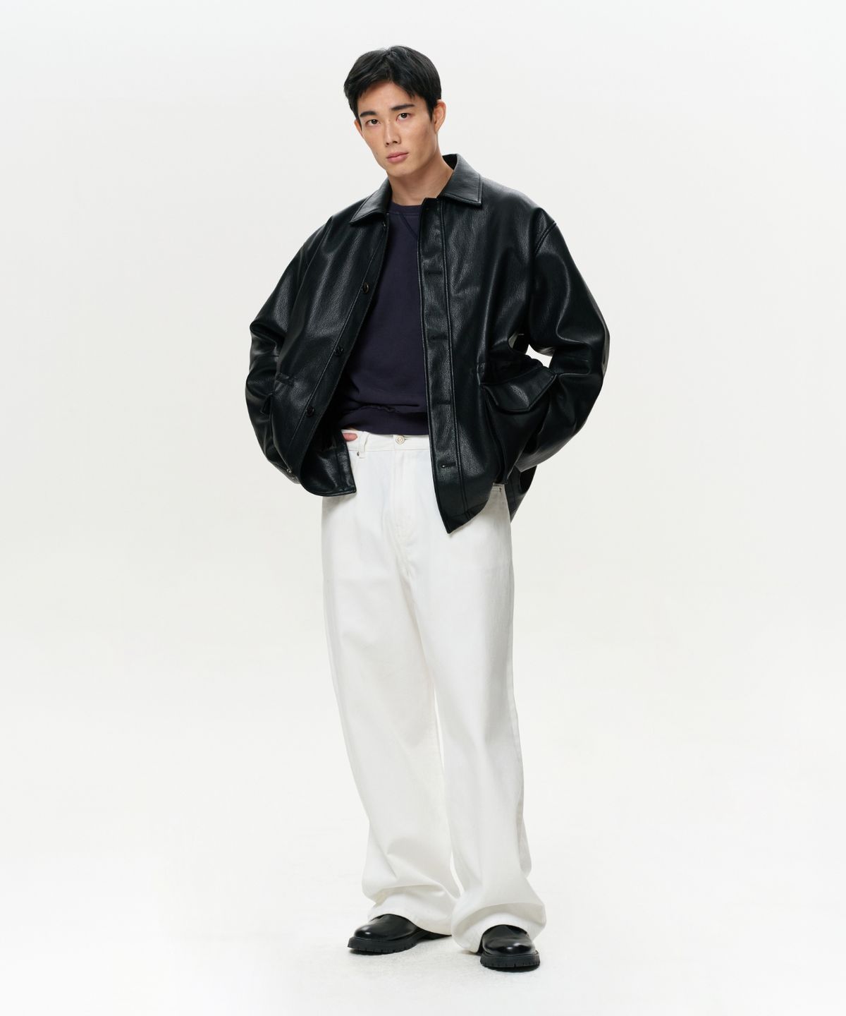 이알에이(ERA) UNISEX ERA FAUX LEATHER SAFARI JACKET - BLACK