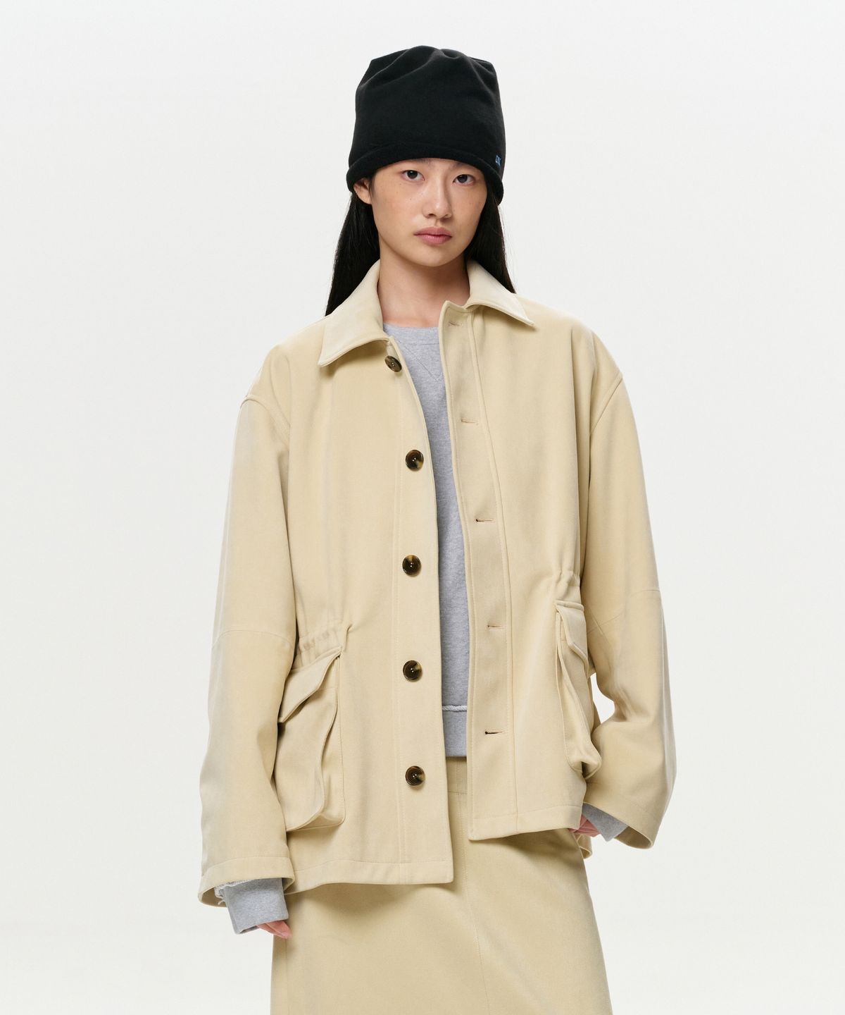 이알에이(ERA) UNISEX ERA FAUX SUEDE SAFARI JACKET - CREAM