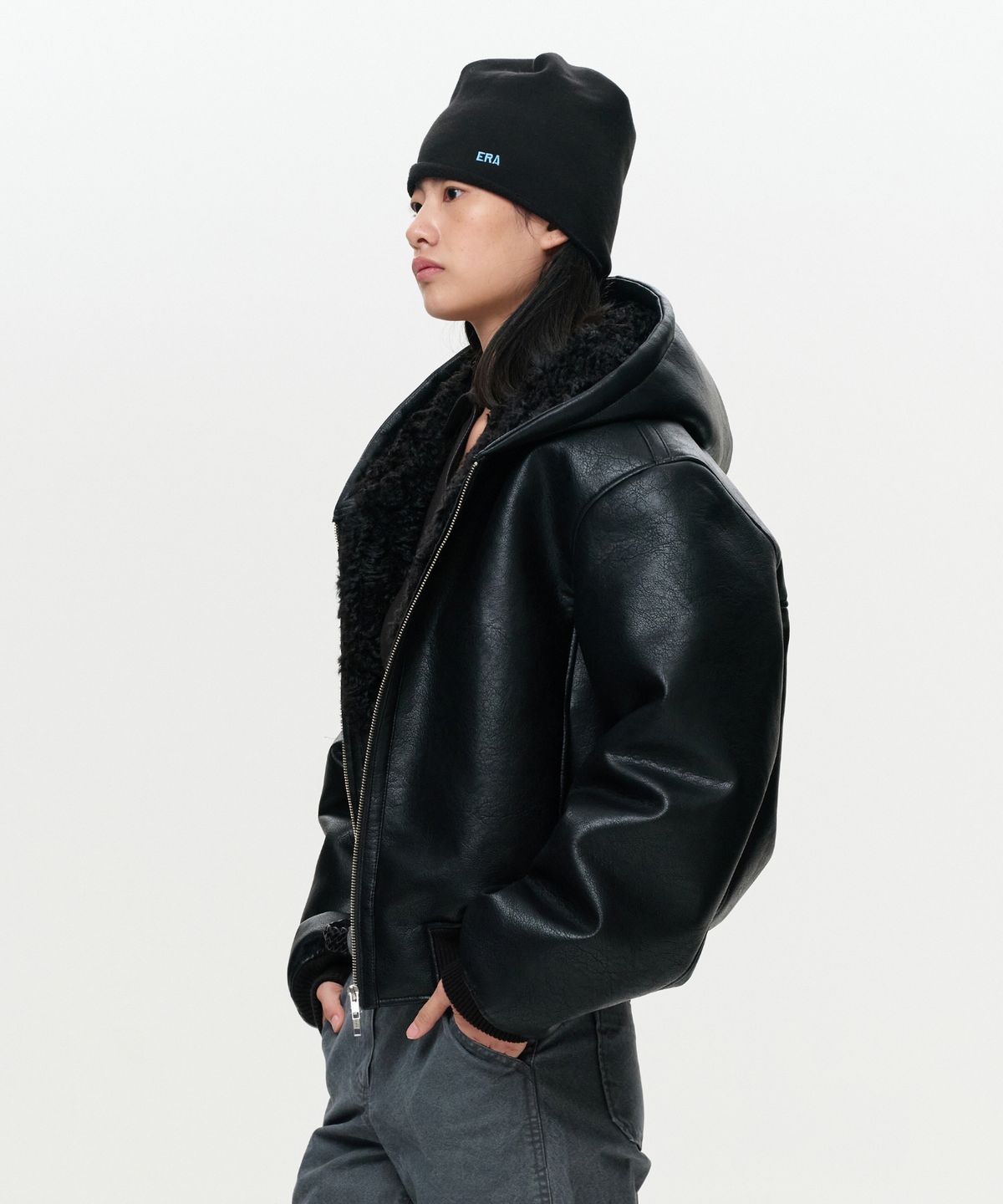 이알에이(ERA) UNISEX ERA FAUX SHEARLING HOODED JACKET - BLACK