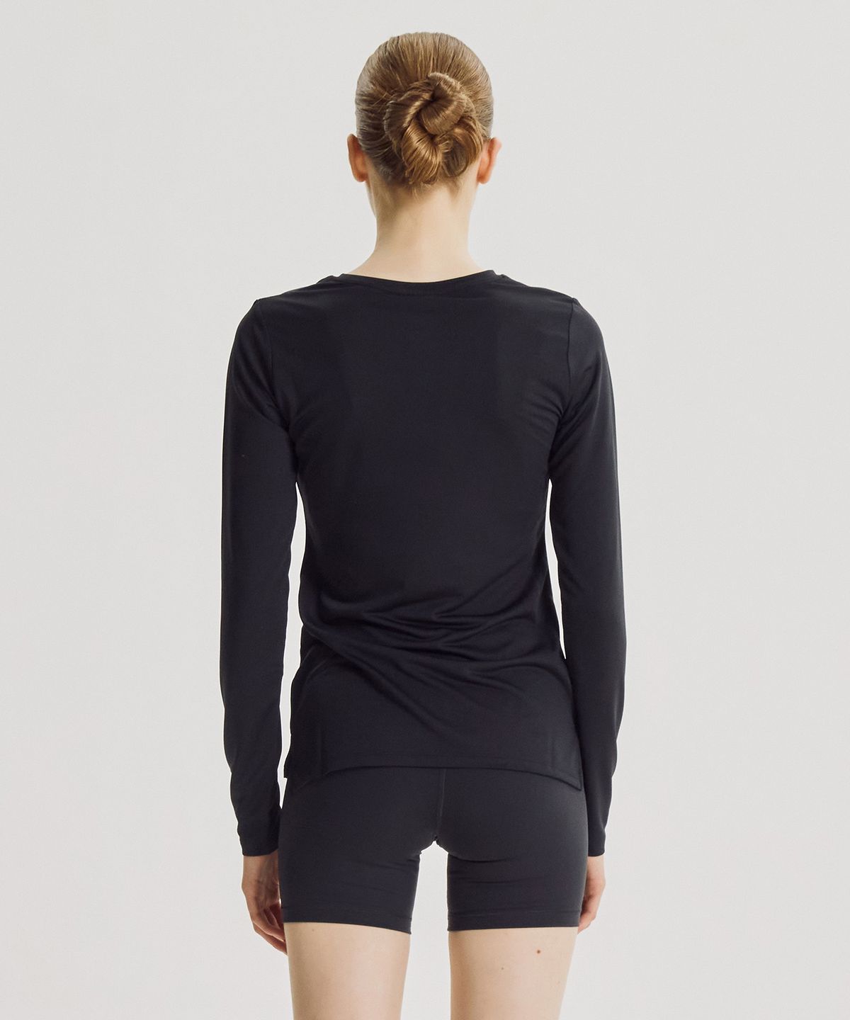 뉴발란스(NEW BALANCE) NBNDG46102 / WOMEN 스포츠에센셜 긴팔티 (BLACK)
