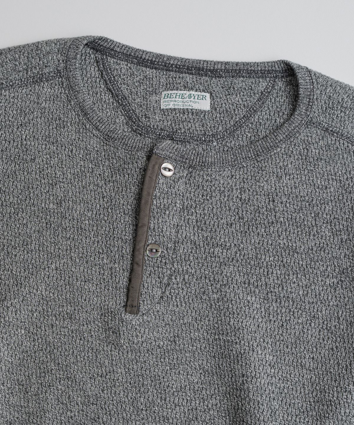 비헤비어(BEHEAVYER) THERMAL HENLEY L/S SHIRTS salt&pepper