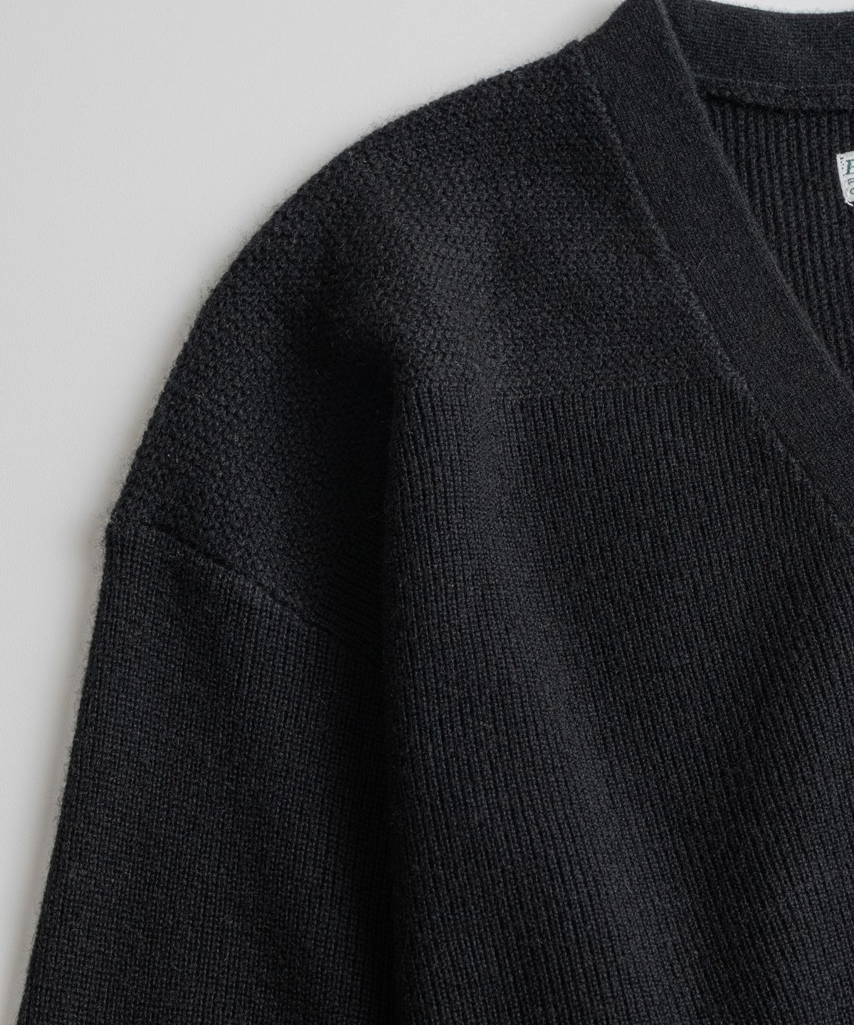 비헤비어(BEHEAVYER) CASHMERE WOOL A1 MIL SWEATER black
