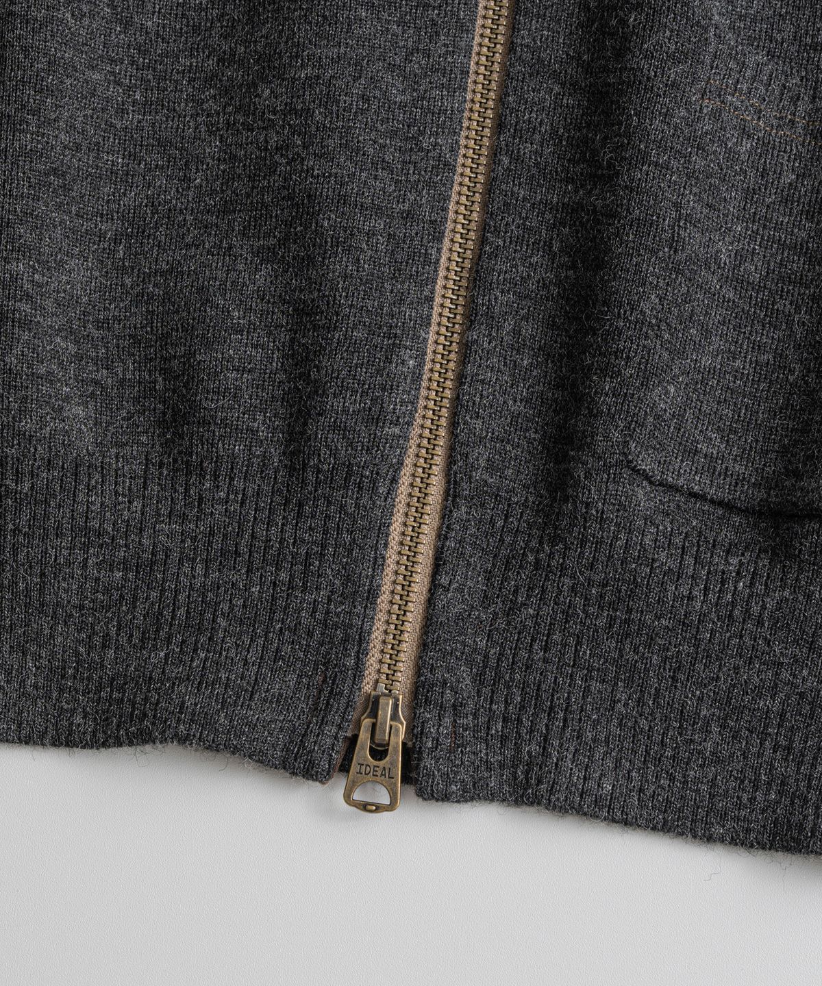 비헤비어(BEHEAVYER) C2 FULL ZIP MIL CARDIGAN heather grey
