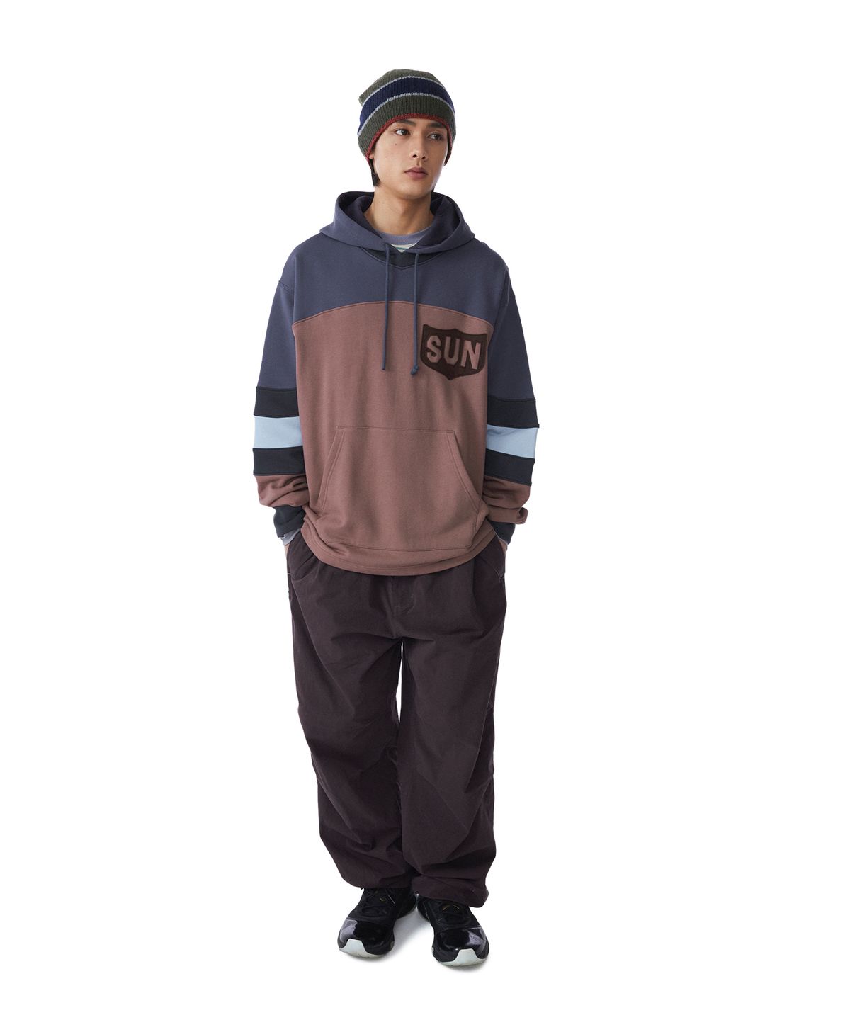 썬러브투어(SUNLOVETOUR) Team Warm Up Hoodie Burgundy