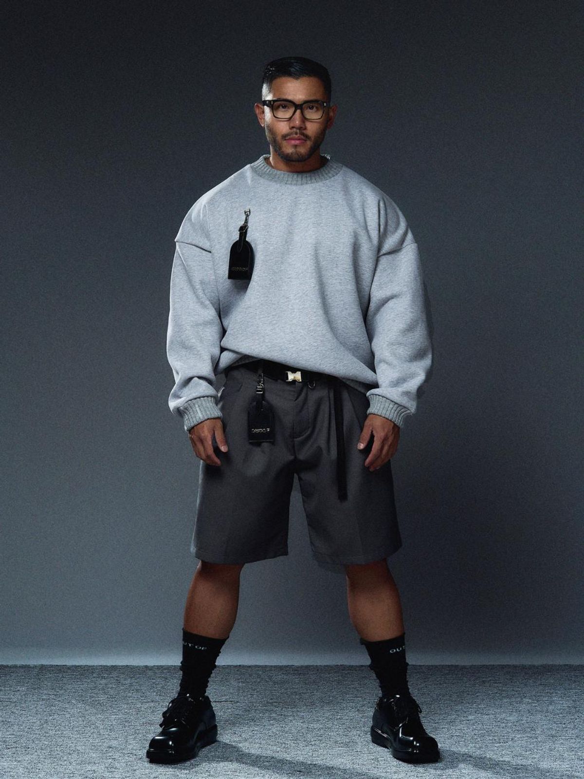 아웃오브(OUTOF) Tag Sweat Shirt (Light gray)
