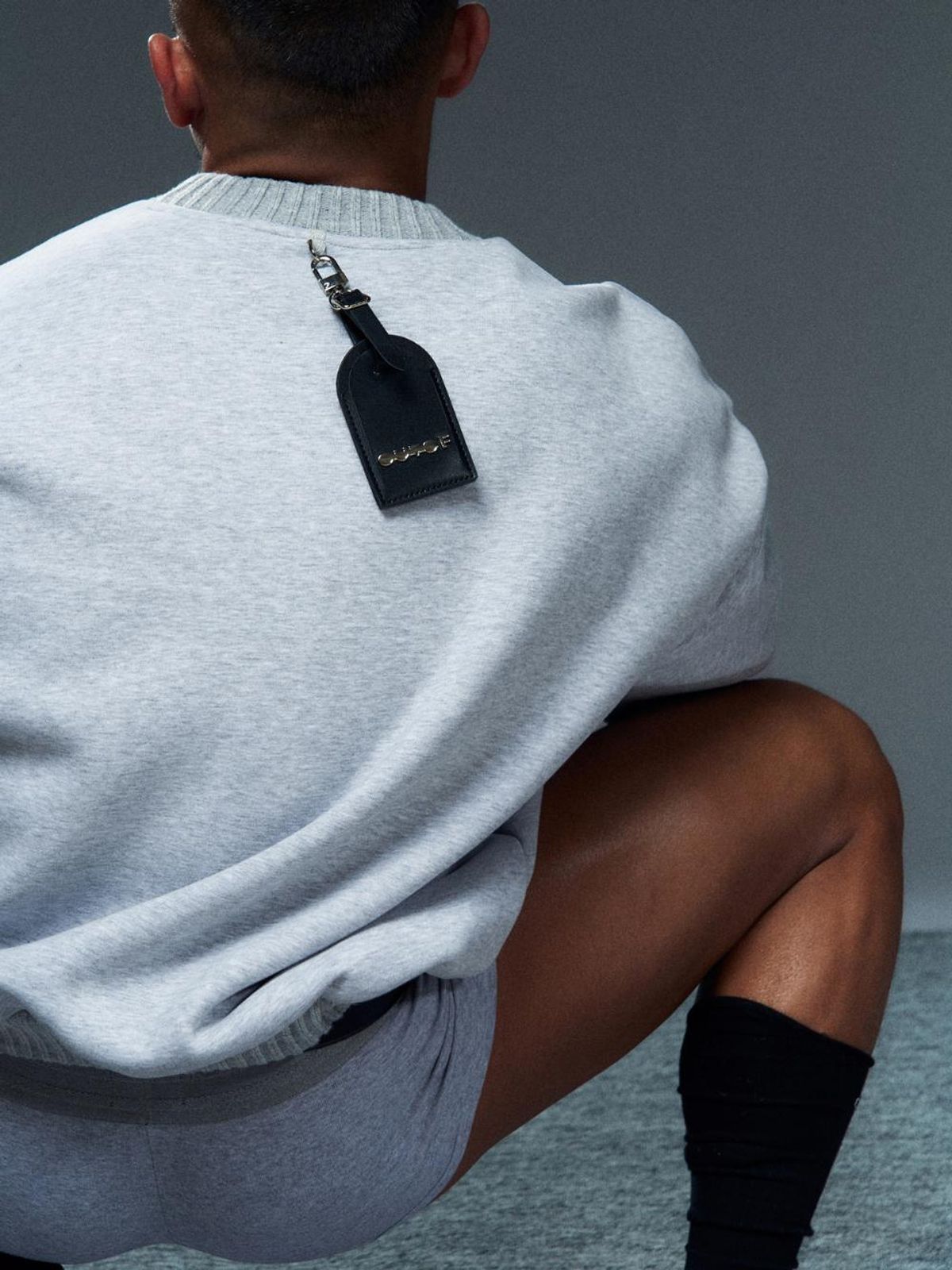 아웃오브(OUTOF) Tag Sweat Shirt (Light gray)