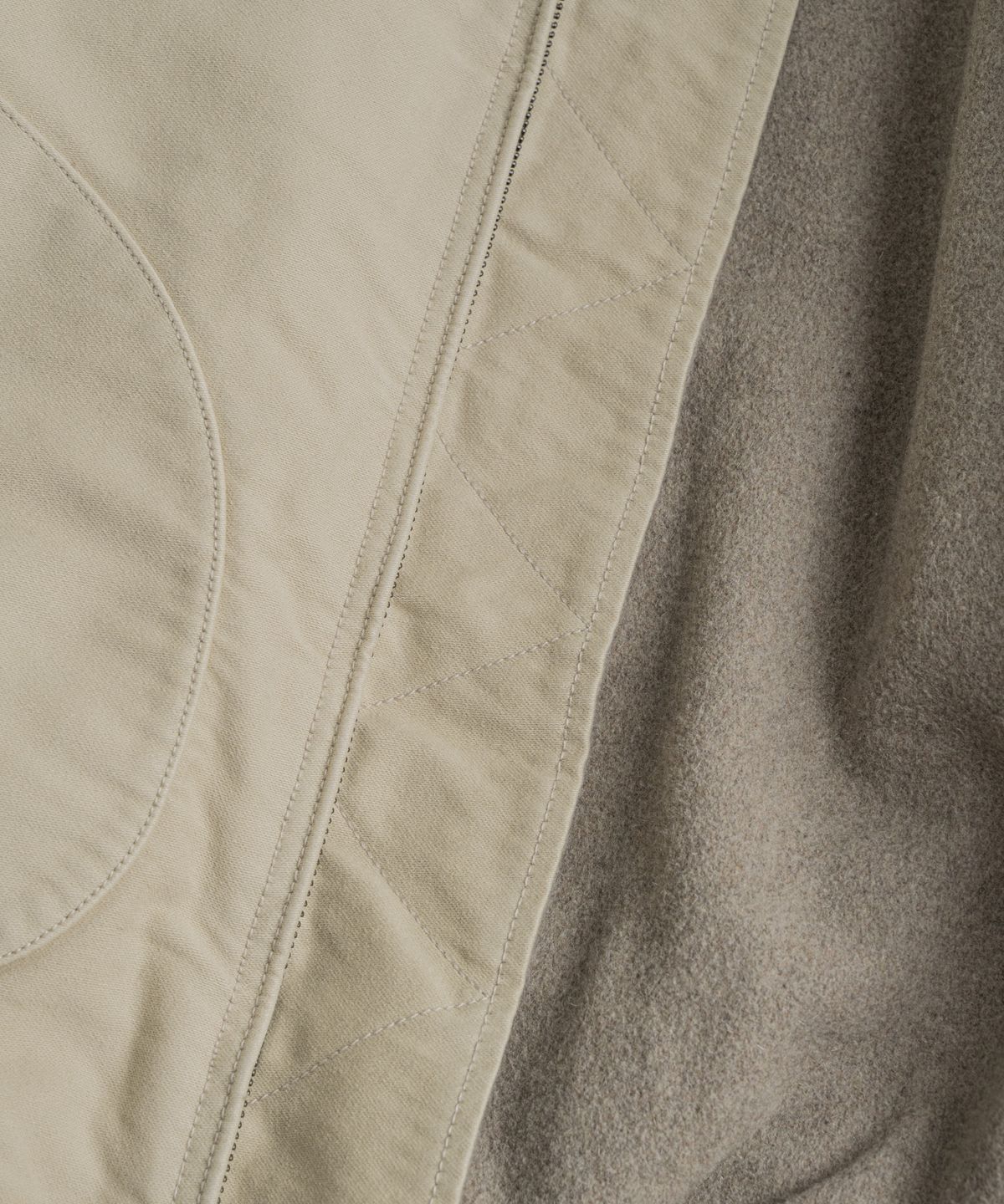 비헤비어(BEHEAVYER) DYED MOLESKIN TANKER JACKET ecru