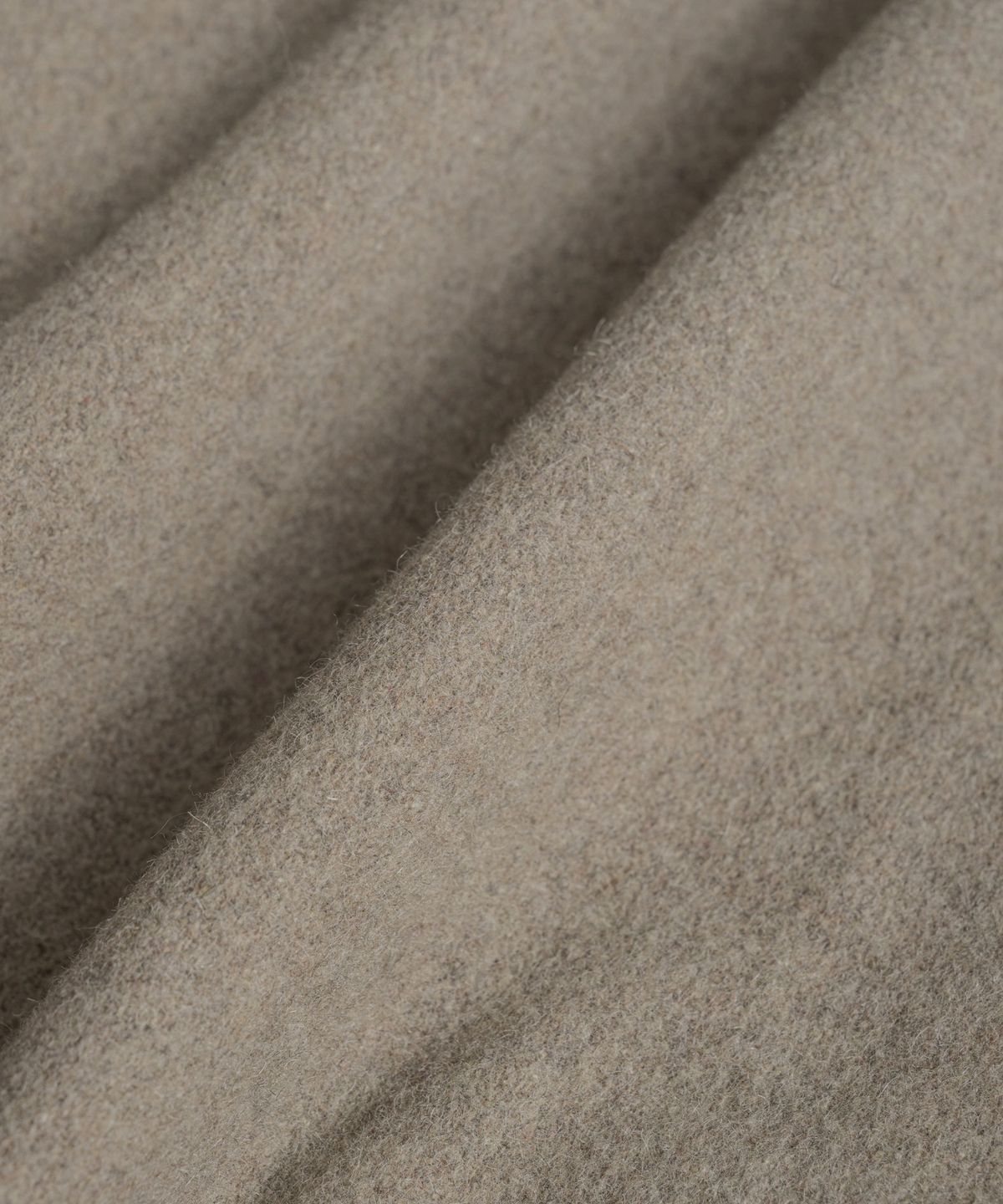 비헤비어(BEHEAVYER) DYED MOLESKIN TANKER JACKET ecru