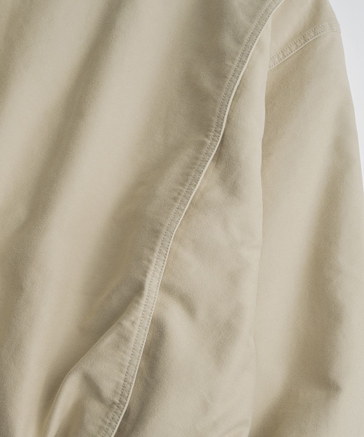 비헤비어(BEHEAVYER) DYED MOLESKIN TANKER JACKET ecru