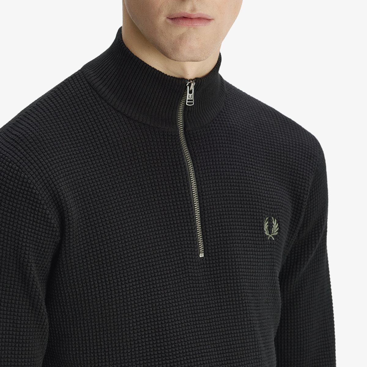 프레드페리(FRED PERRY) [Sharp] 와플 스티치 하프집 니트 - 블랙 AFPM2G38557-198