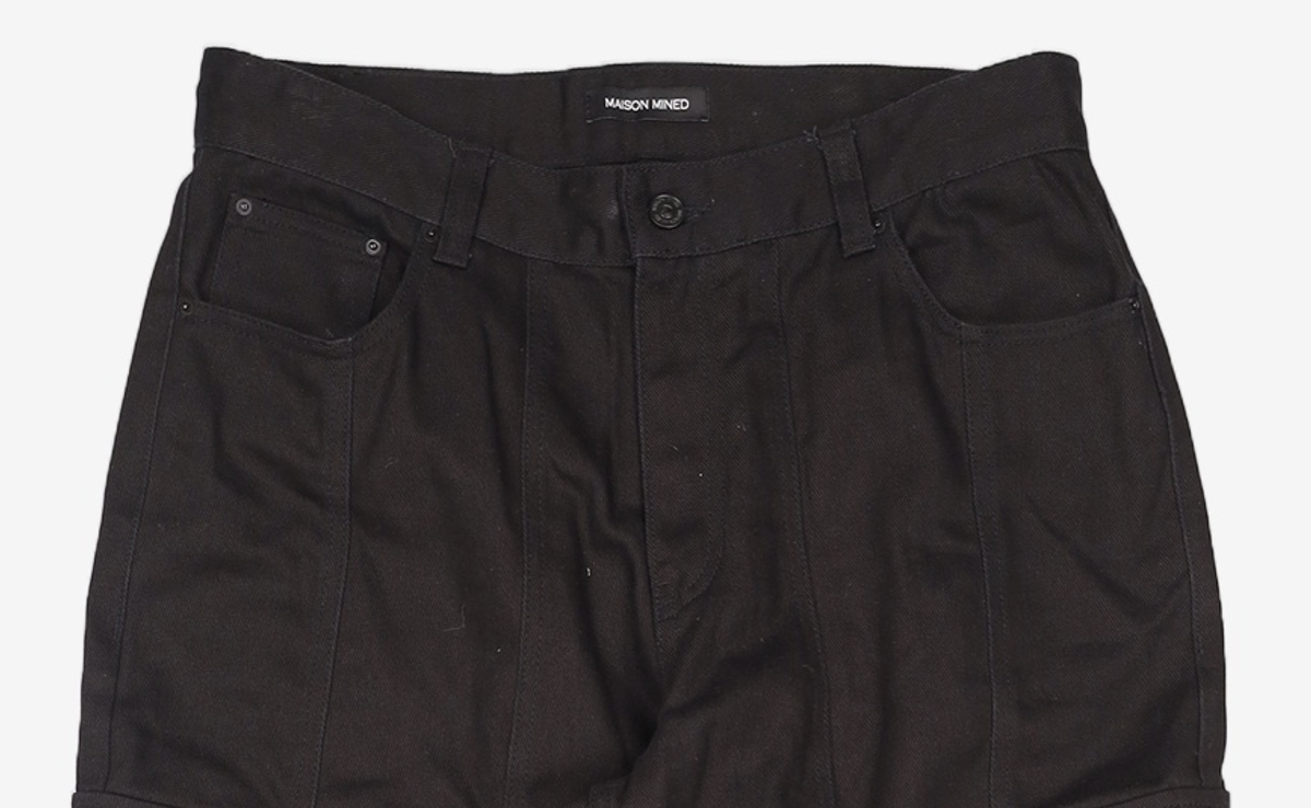 메종미네드(MAISON MINED) HEM BUTTON UTILITY CARGO PANTS BLACK 50