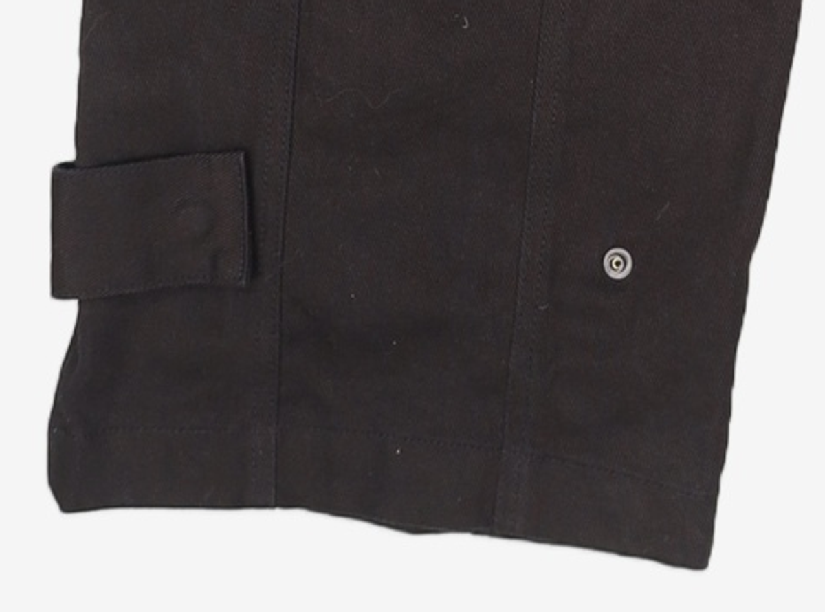 메종미네드(MAISON MINED) HEM BUTTON UTILITY CARGO PANTS BLACK 50