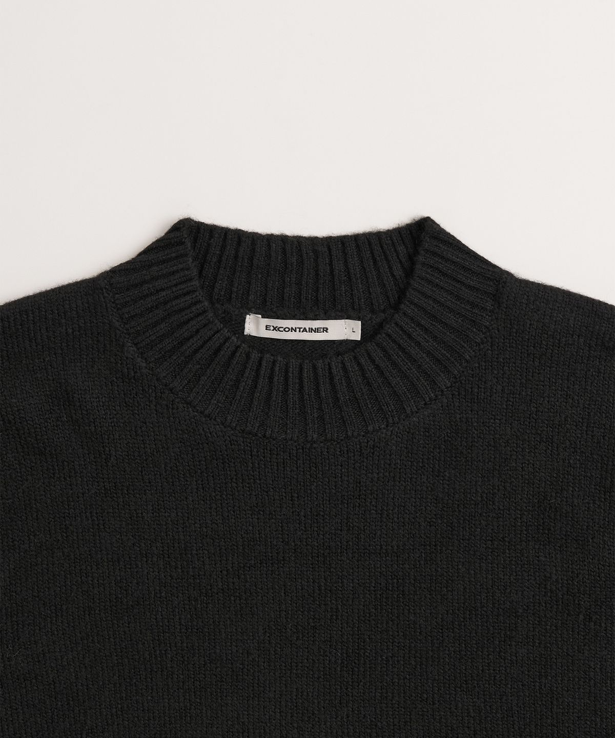엑스컨테이너(EXCONTAINER) 모크넥 크롭 니트 (BLACK)
