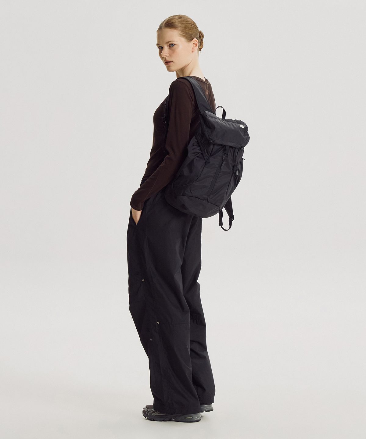 뉴발란스(NEW BALANCE) NBGCGF2201 / 우먼스 에센셜 백팩 (BLACK)