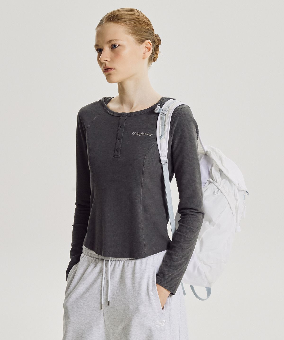 뉴발란스(NEW BALANCE) NBGCGF2201 / 우먼스 에센셜 백팩 (WHITE)