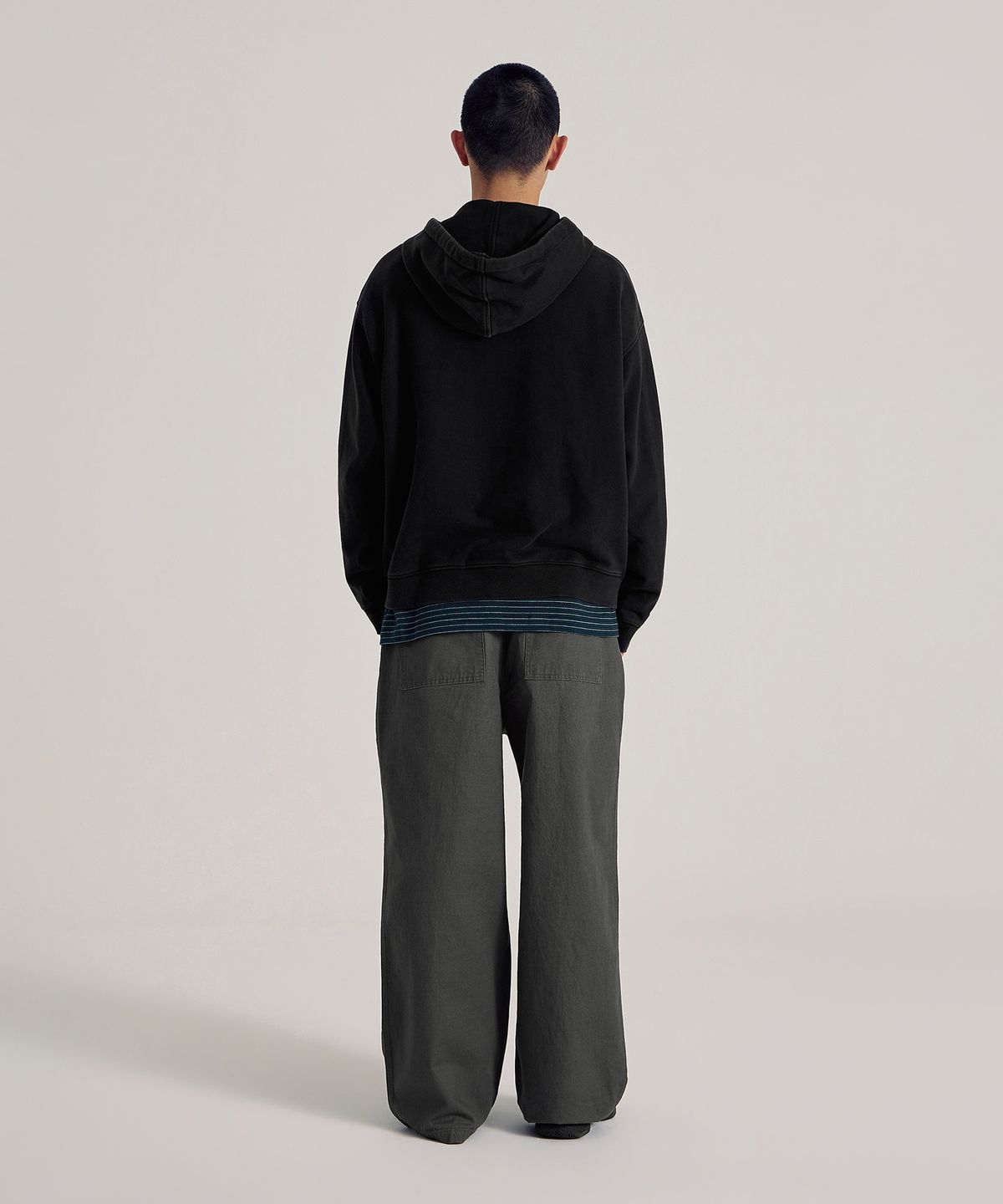 라코스테(LACOSTE) 남성 워시드 코튼 릴랙스핏 치노 팬츠 HH634E-56N 3L6
